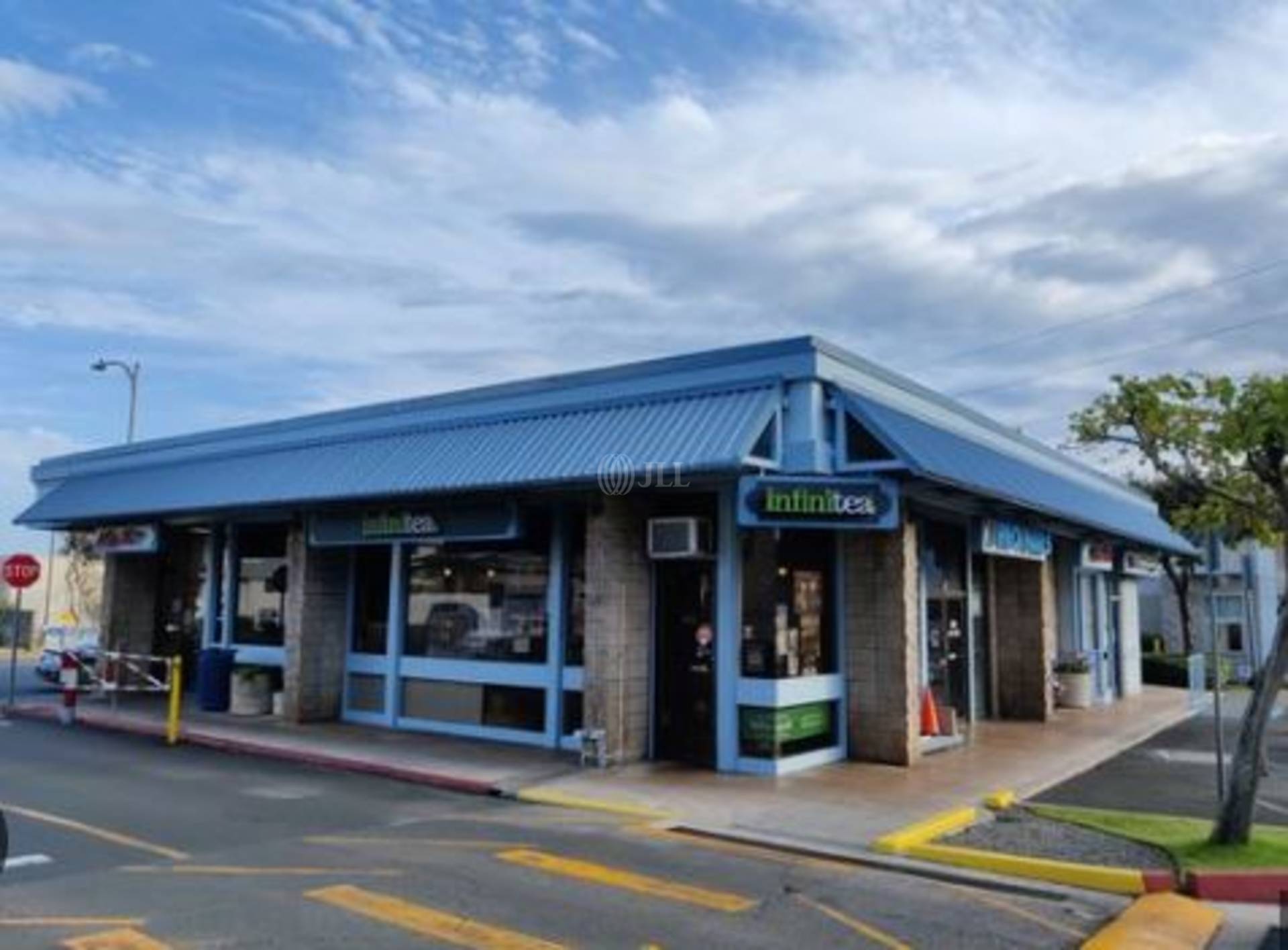 Kamehameha Shopping Center, 1620 N School St JLL Properties US