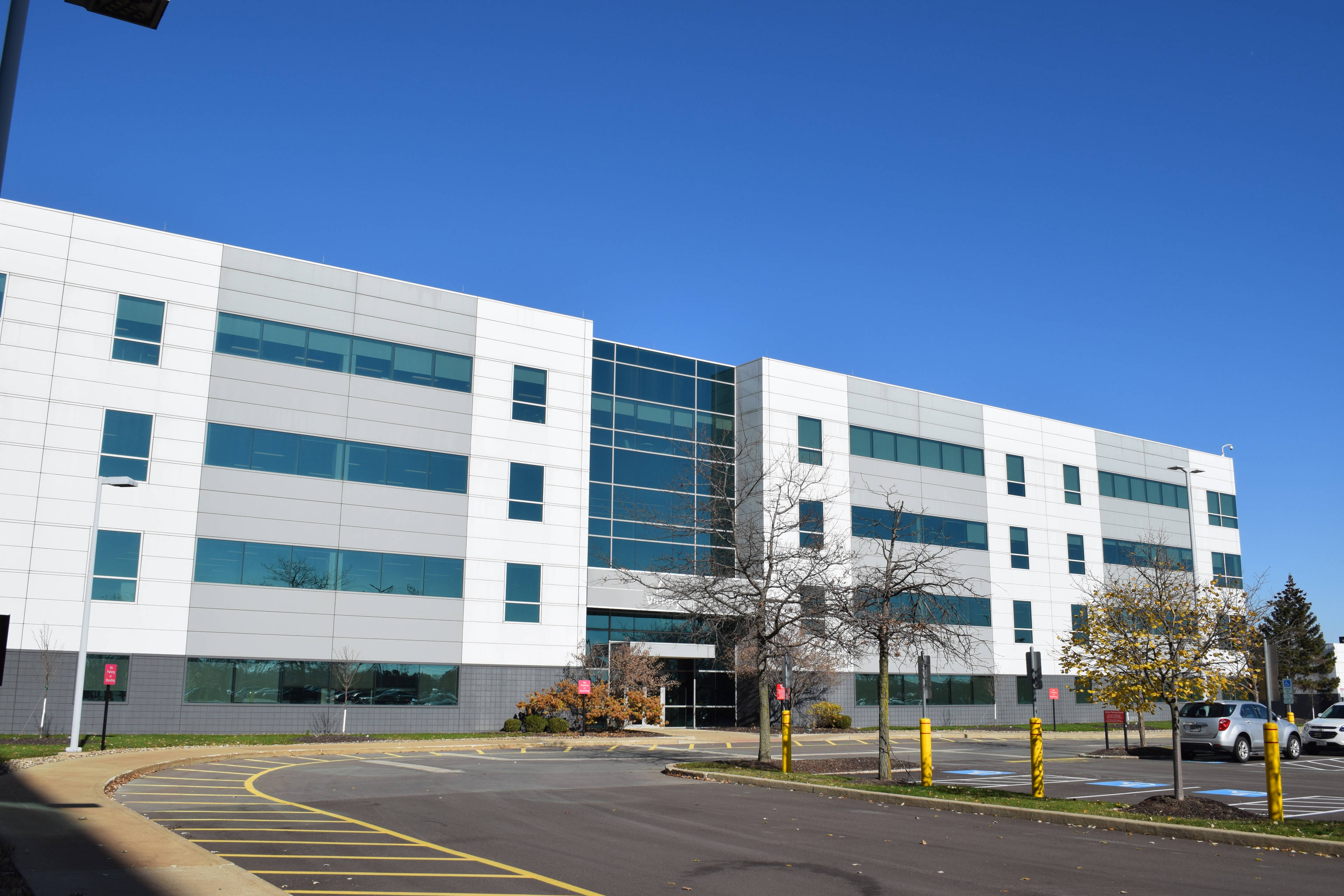 KeyBank, 4900 Tiedeman Rd JLL Properties US