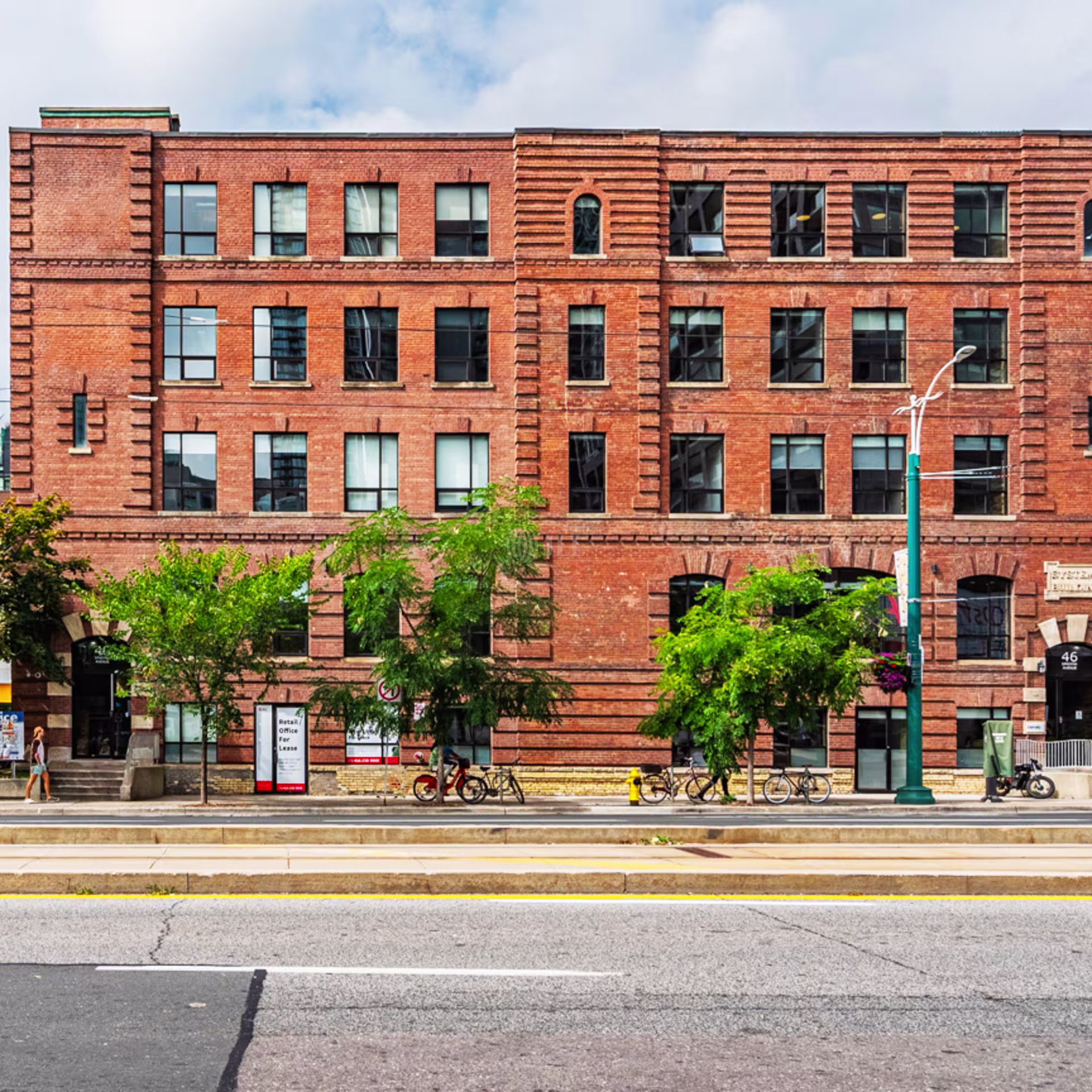 46 Spadina Avenue