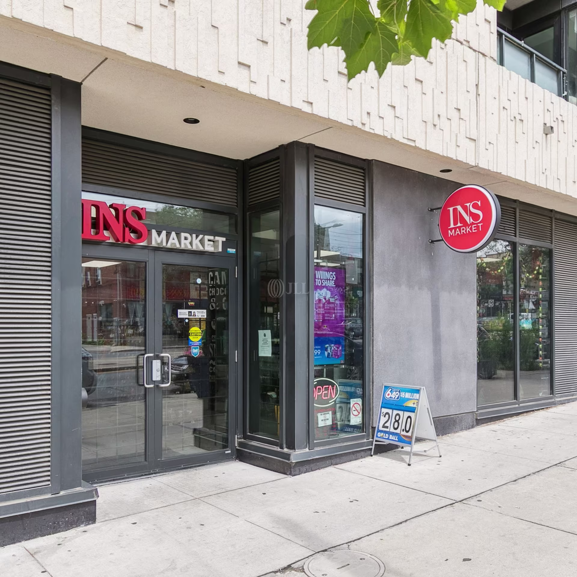 840 St. Clair Avenue West