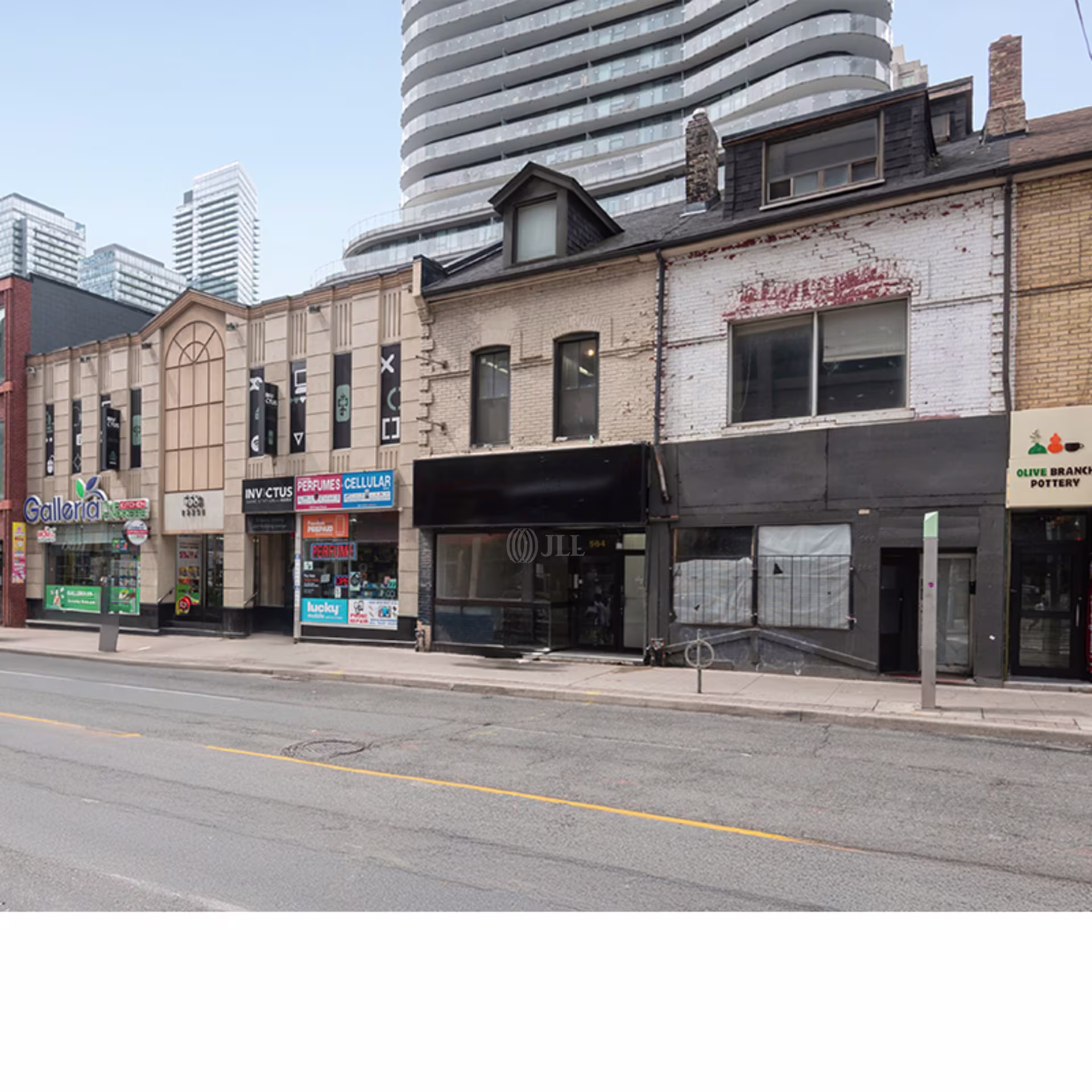 564 Yonge Street