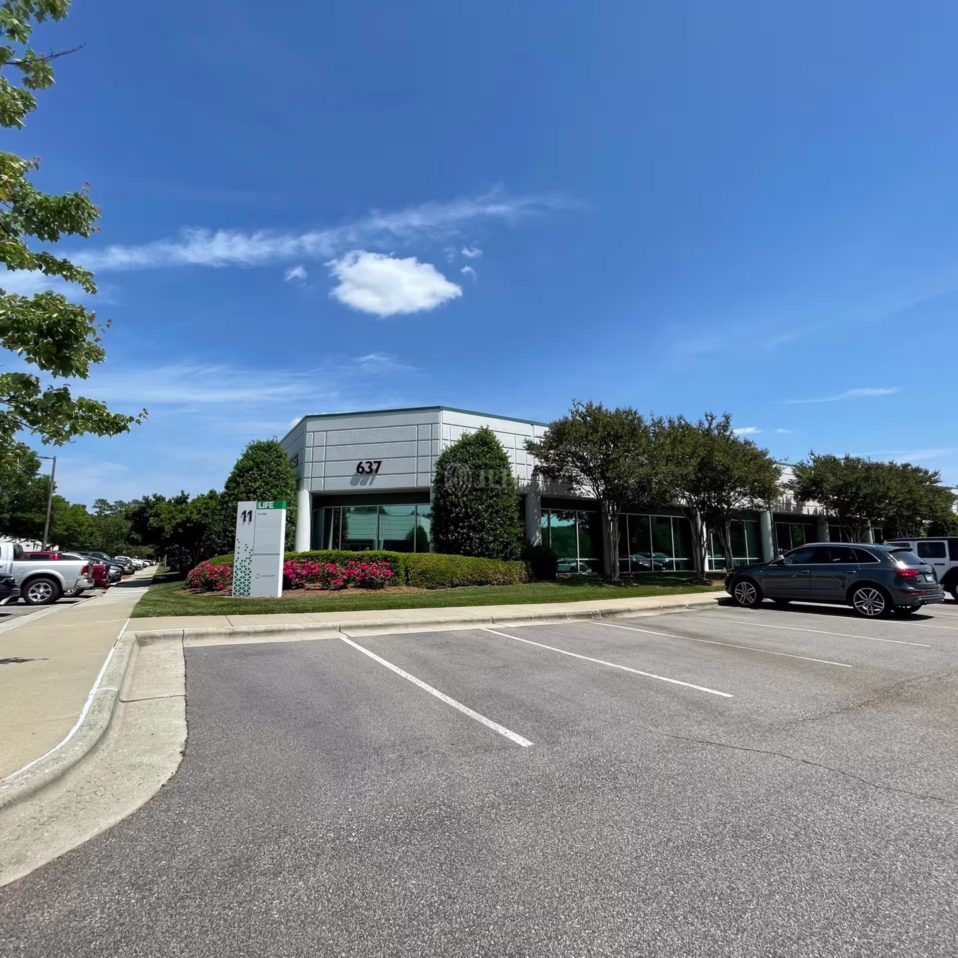 637 Davis Dr