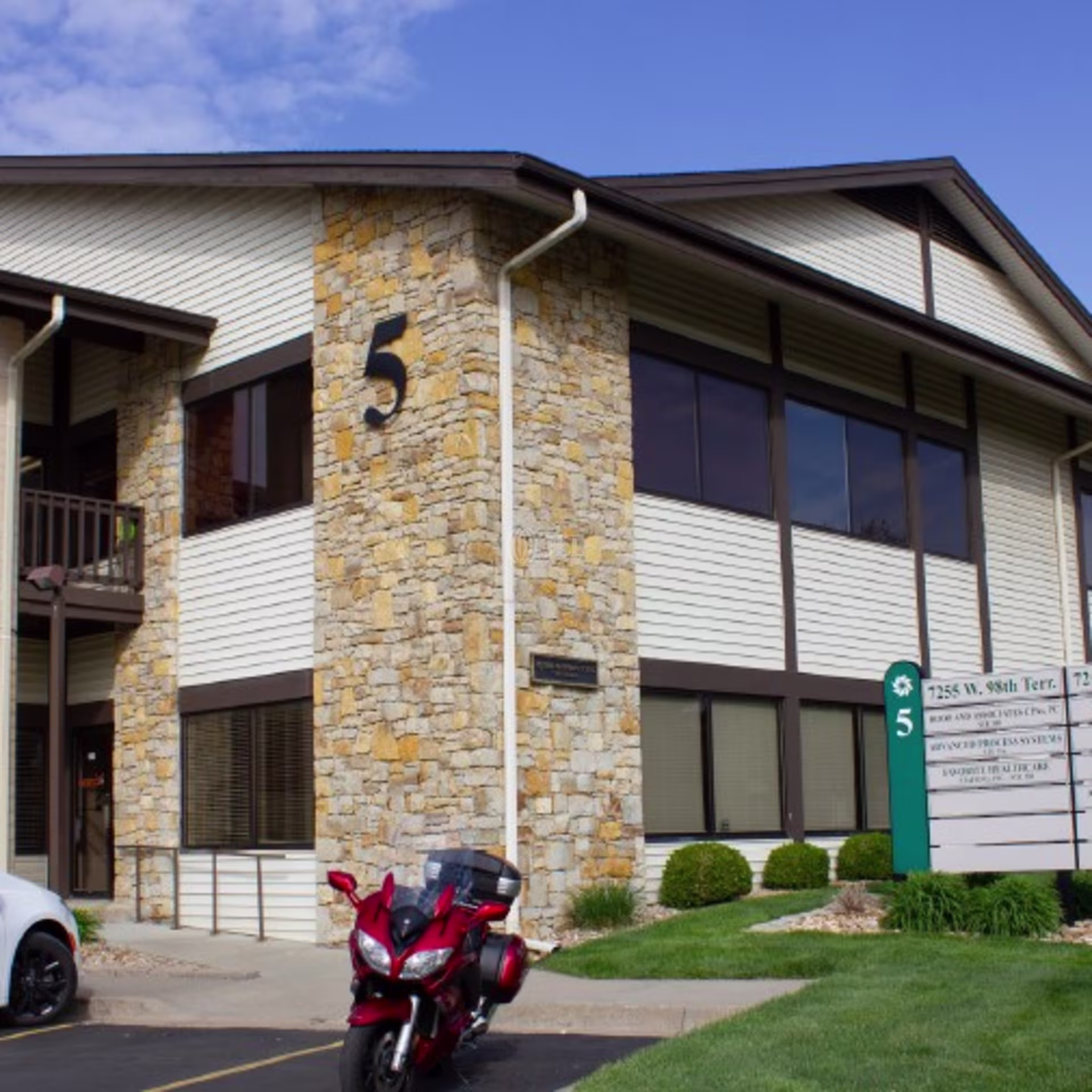 7255 W 98th Ter
