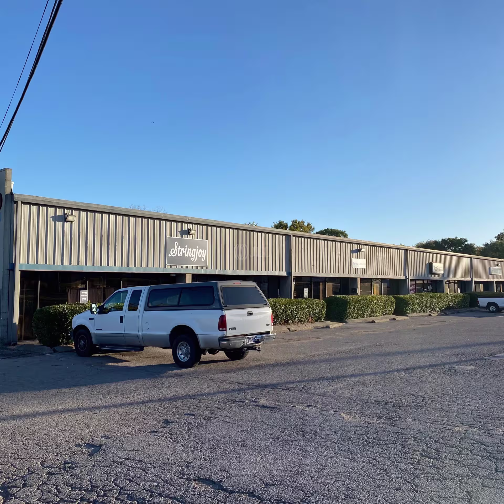 1120 Elm Hill Pike