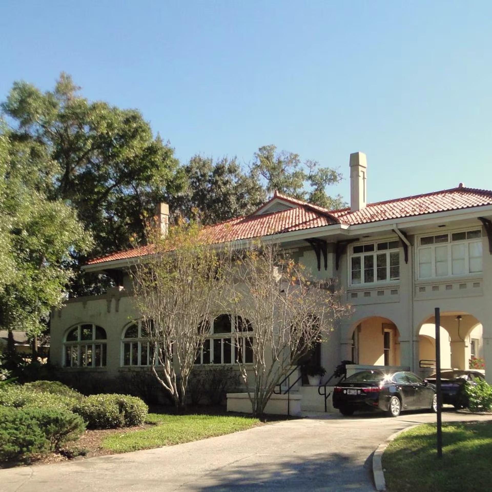 214 S Lucerne Cir E