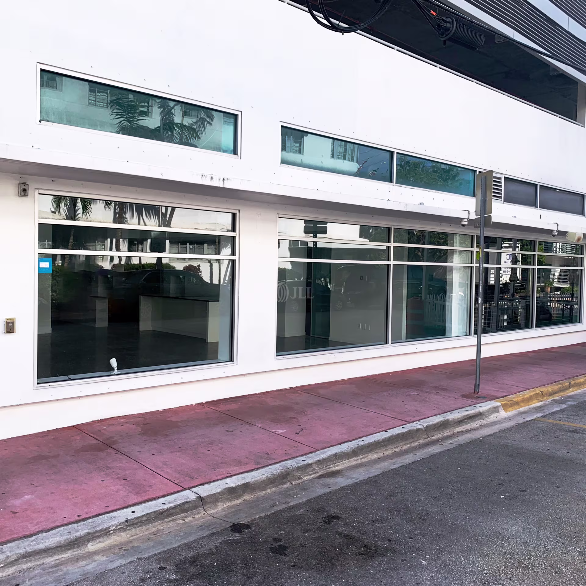 2000 Collins Ave