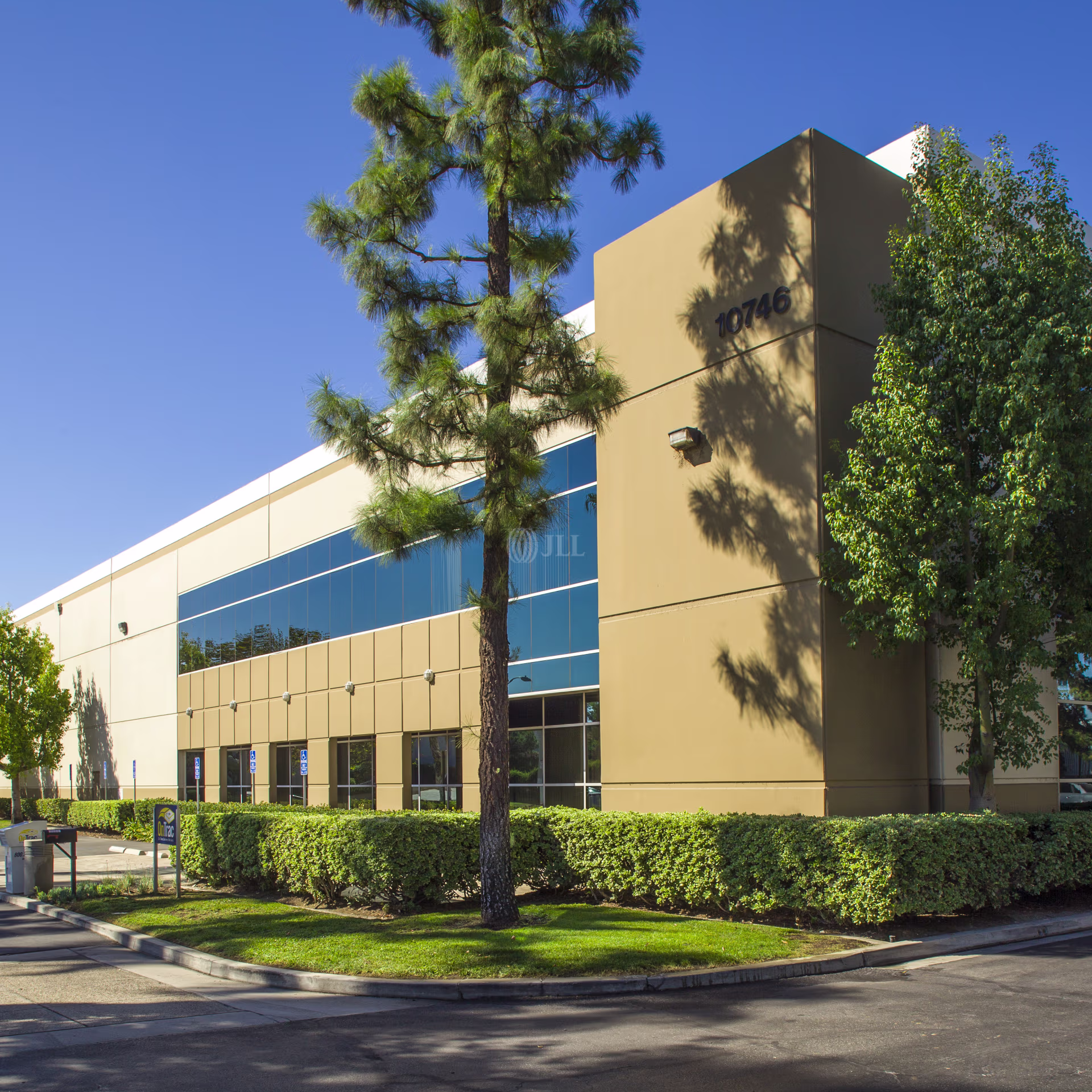 10746-10788 Commerce Way