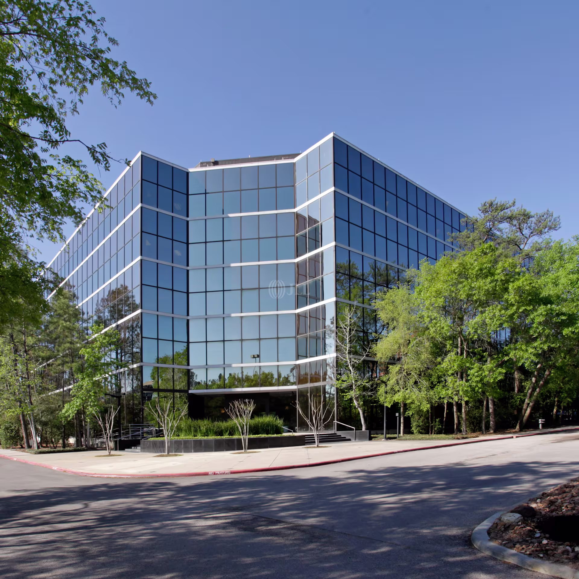 1400 Woodloch Forest Dr