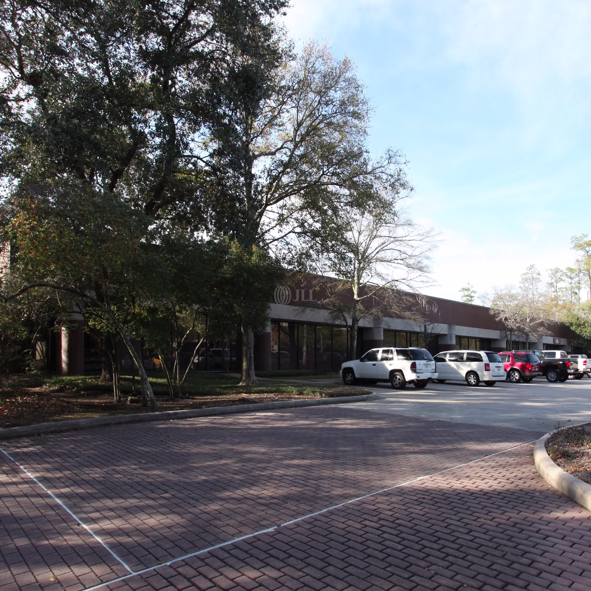 1440 Lake Front Cir