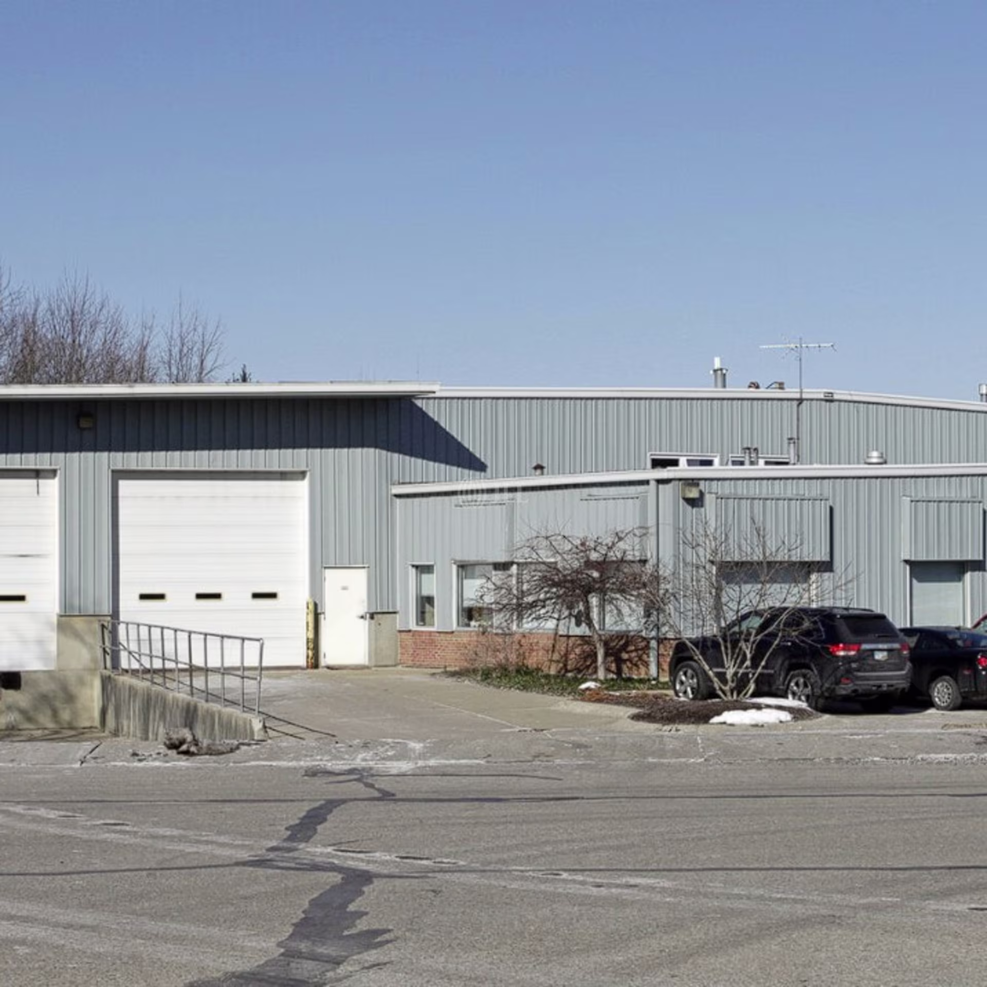 113 Commerce Dr