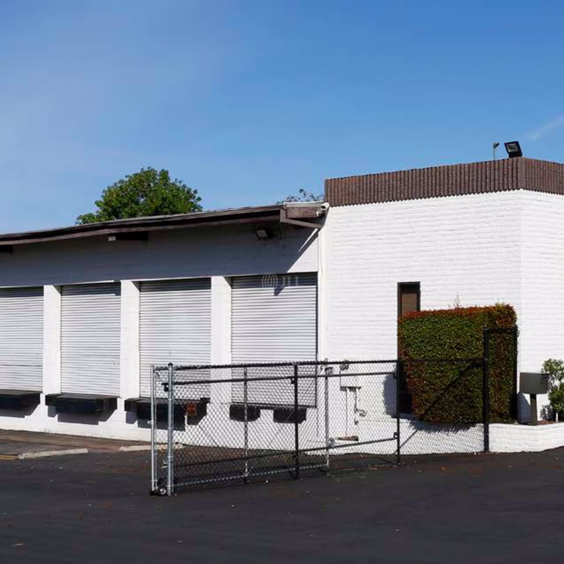2121 Rustin Ave