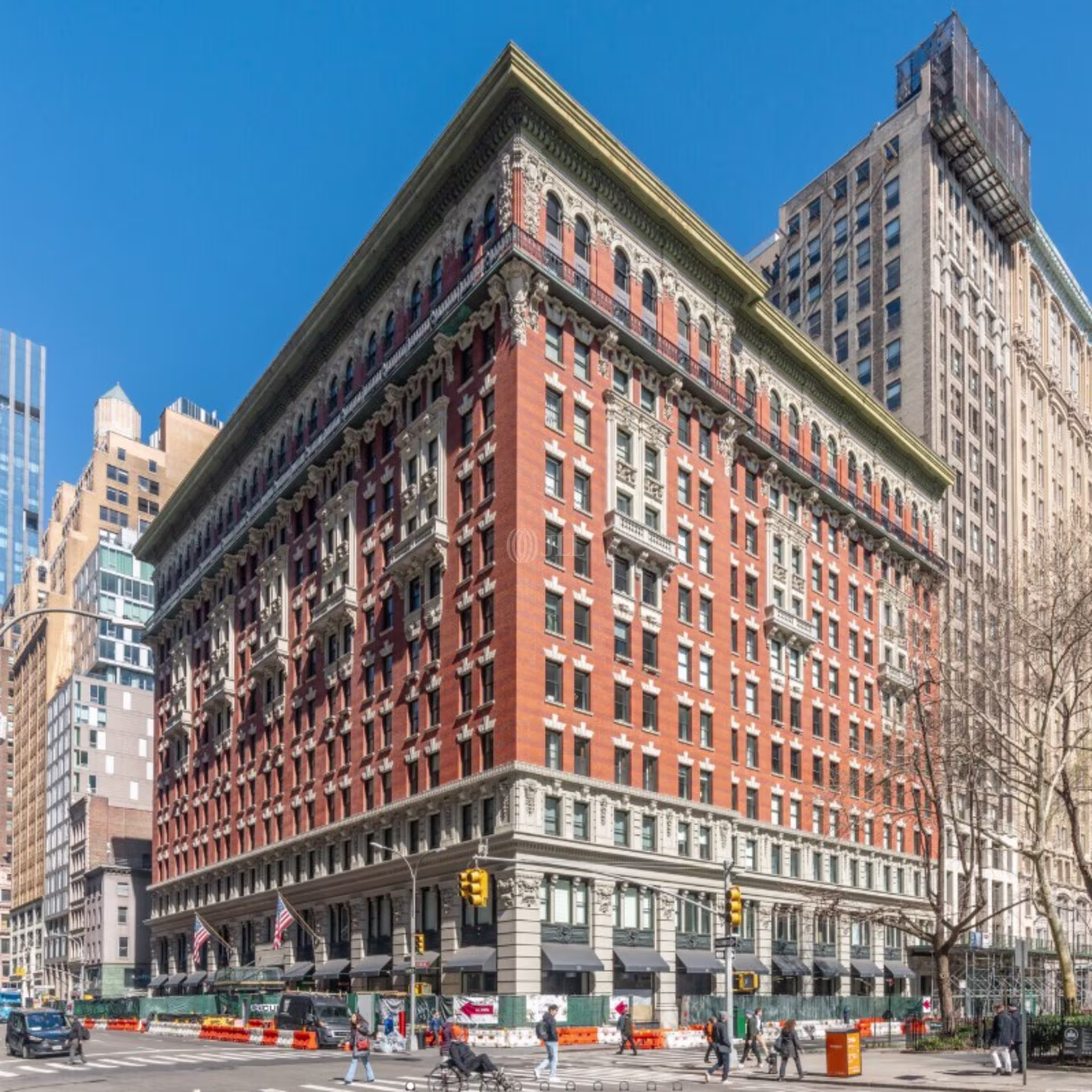 225 5th Ave