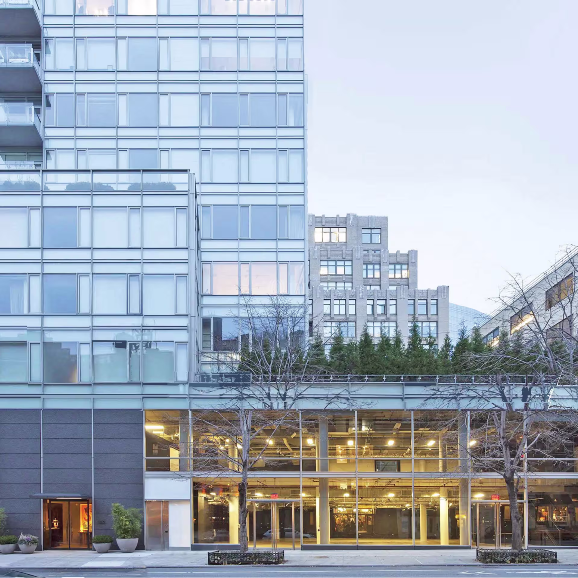 350 W Broadway