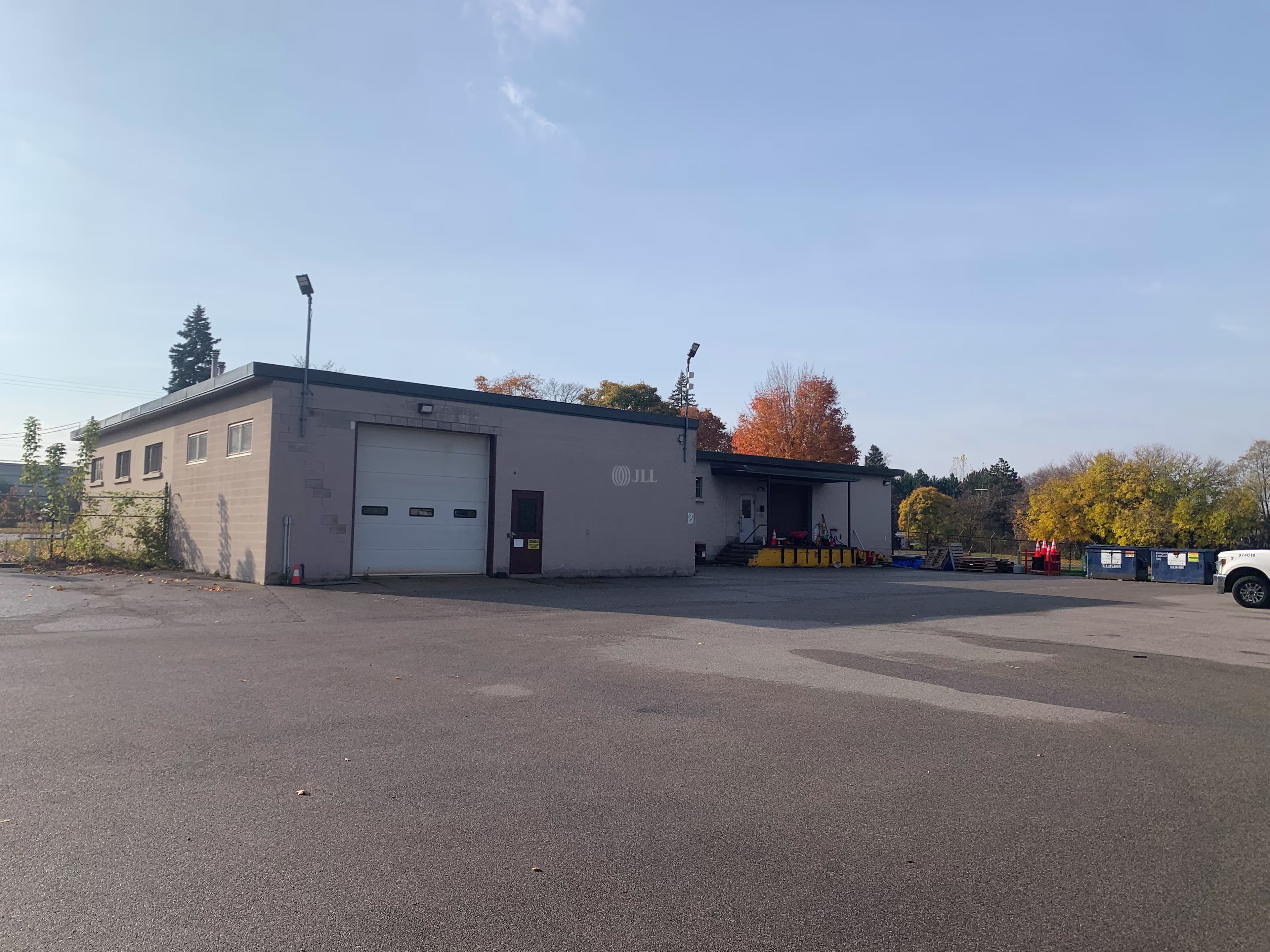 221 Avenue Road