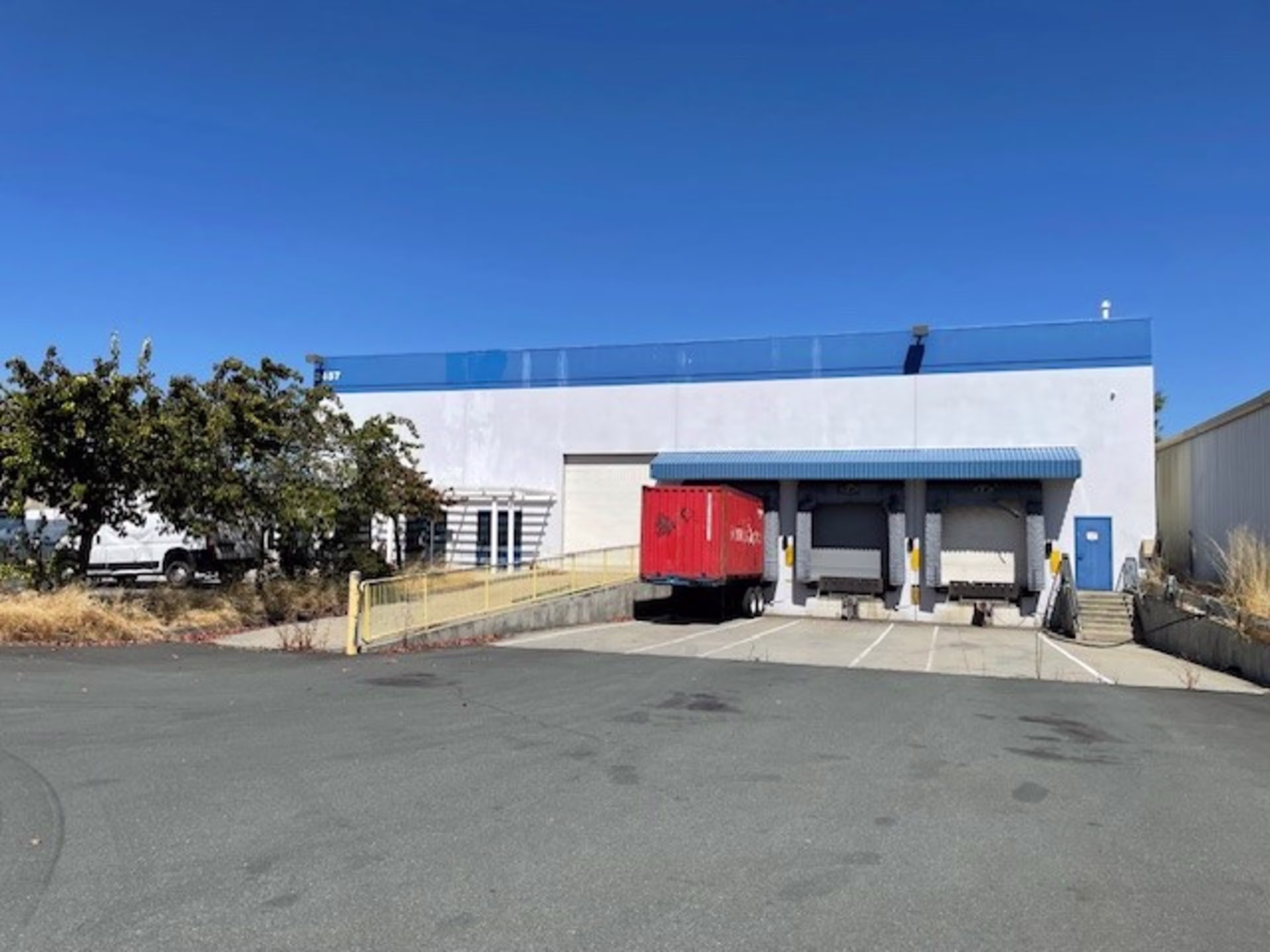 2457 Industrial Pkwy W