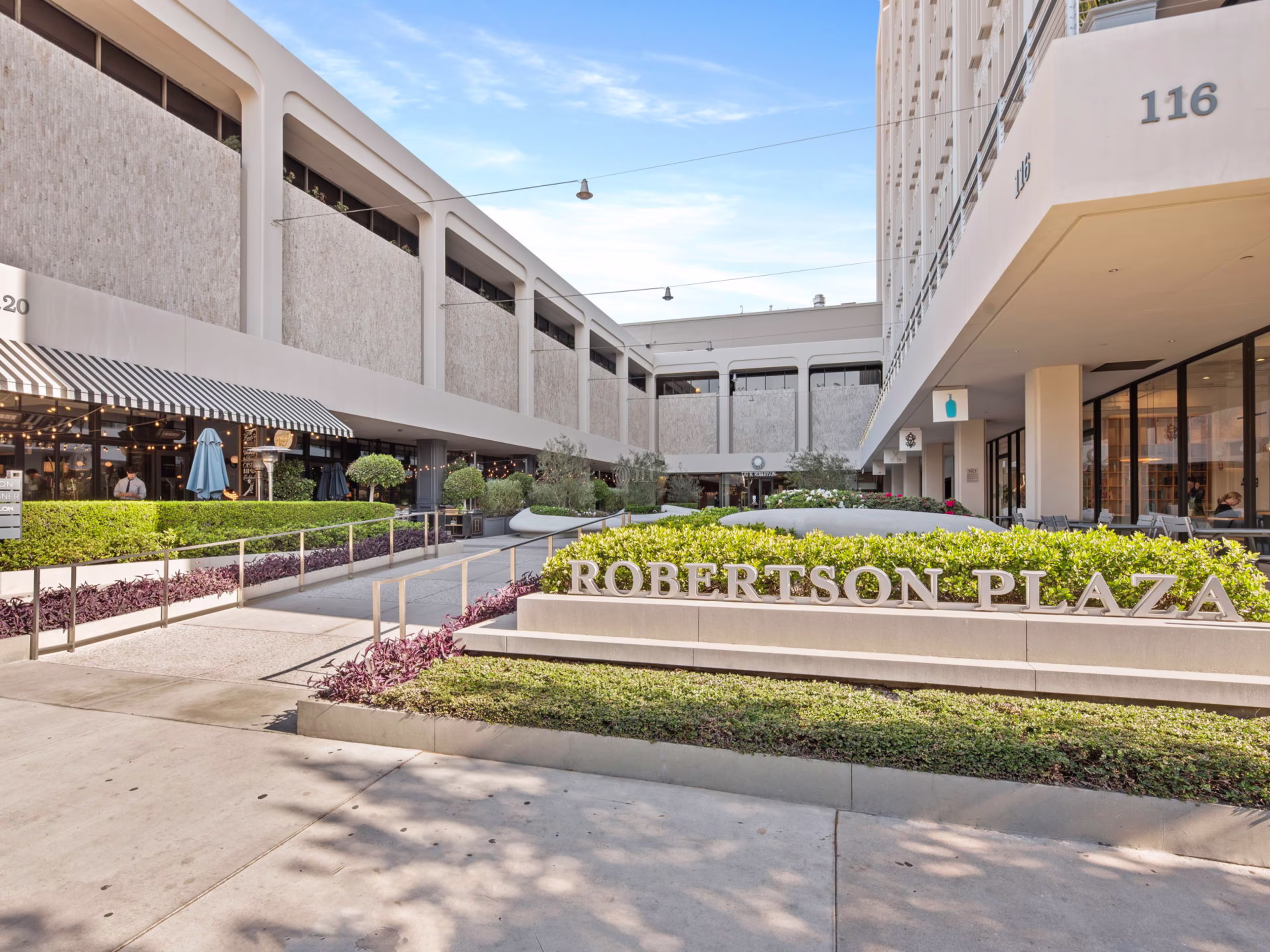 Robertson Plaza