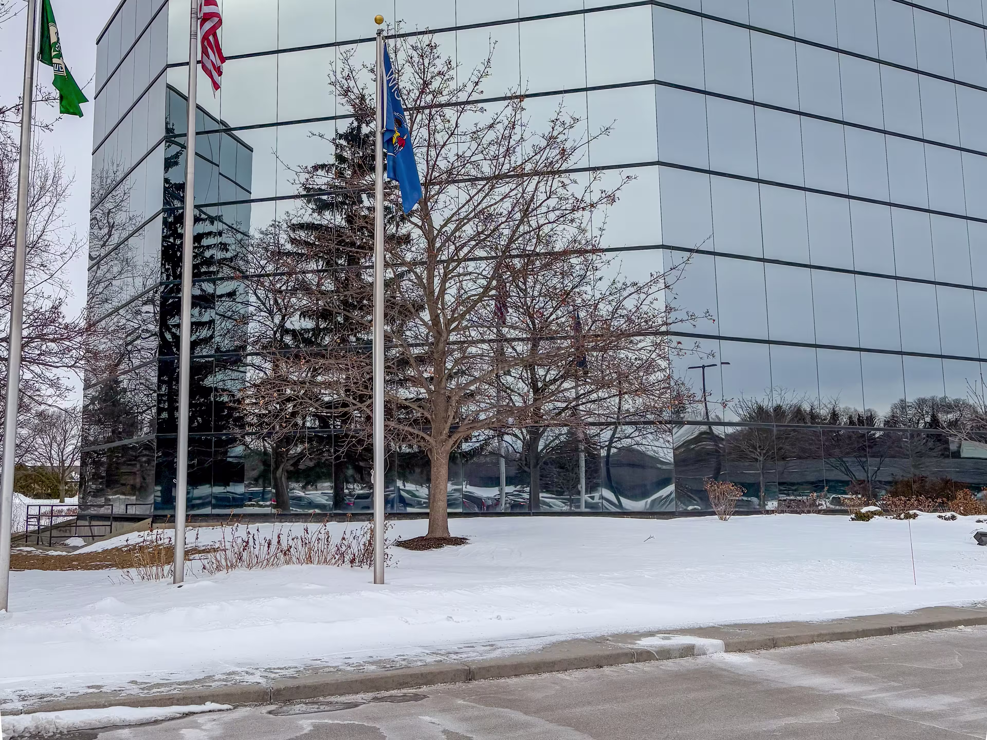 Crossroads Corporate Center VII Bldg B