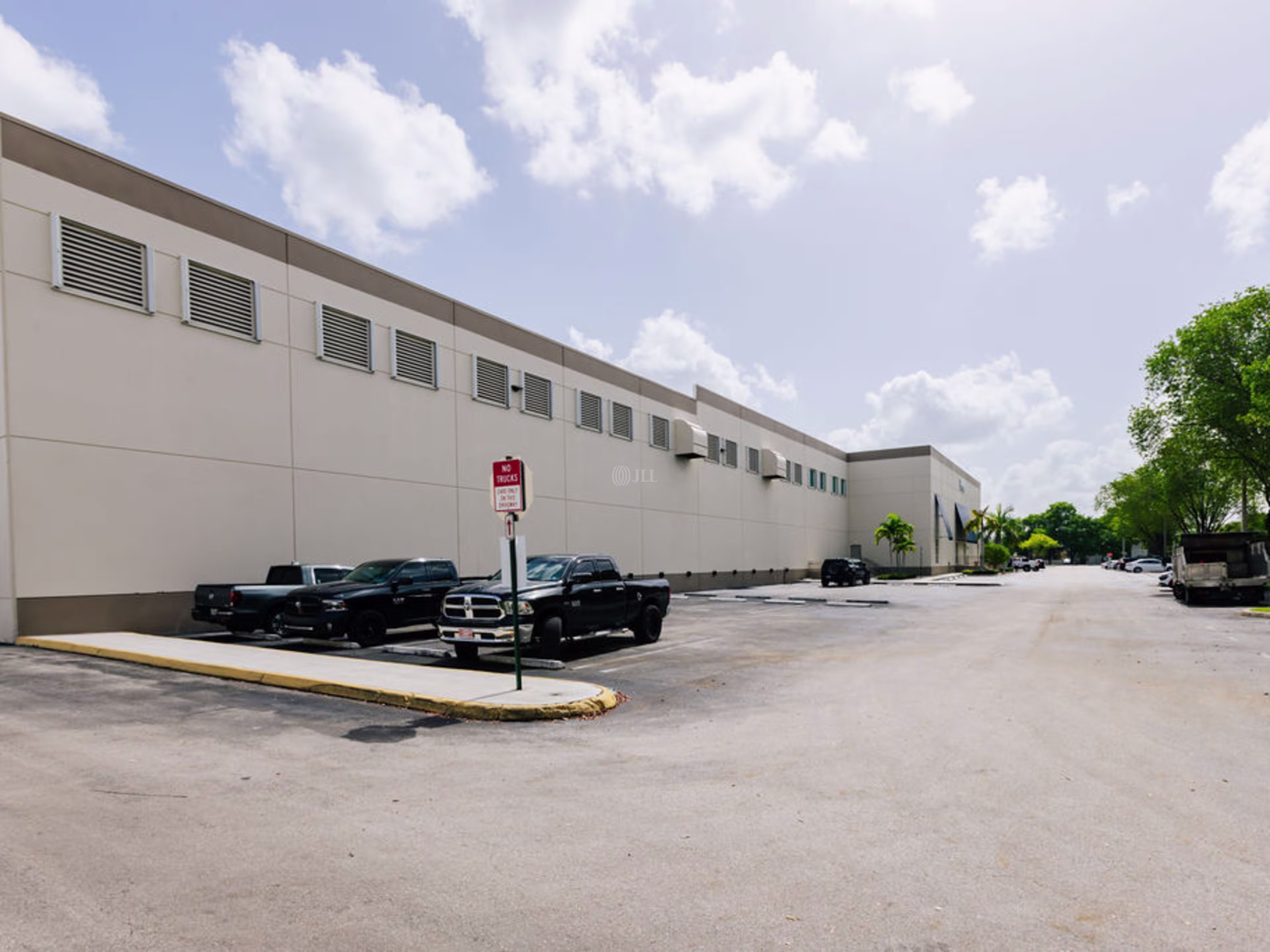 Seagis Doral @ 25th