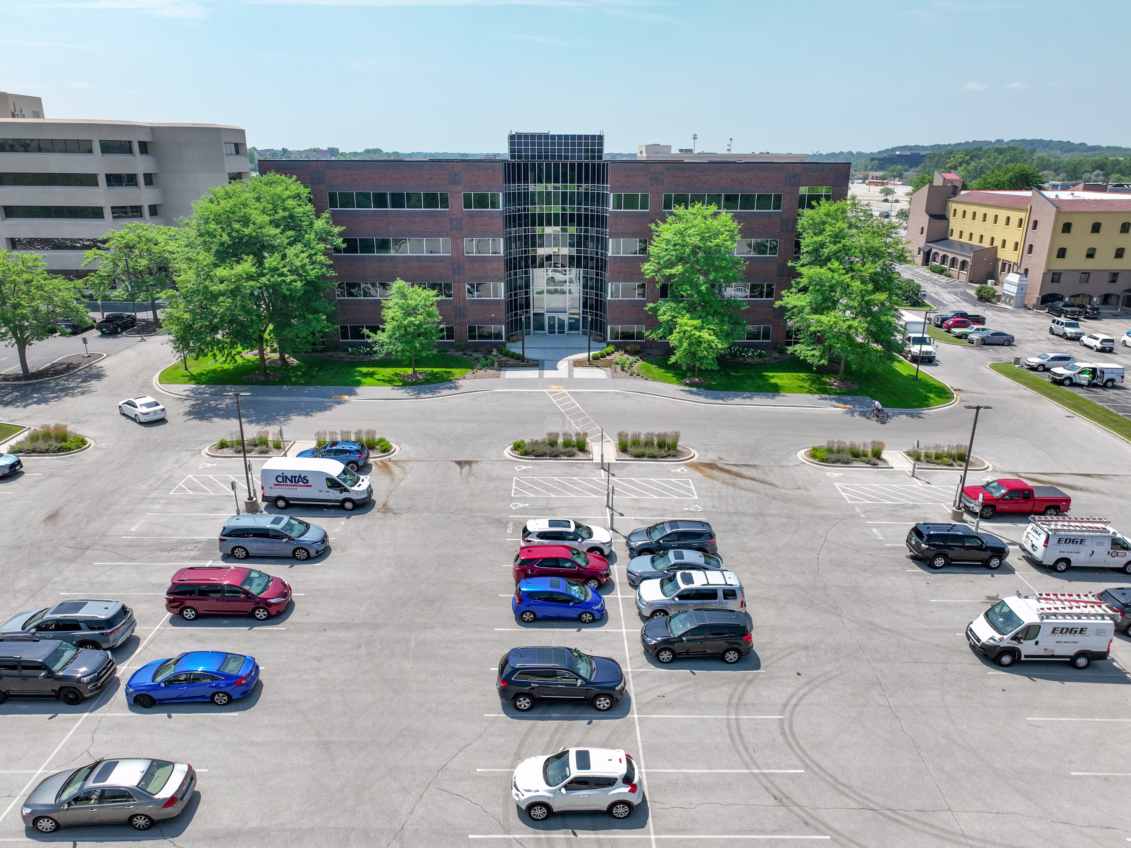 Bluemound Office Plaza