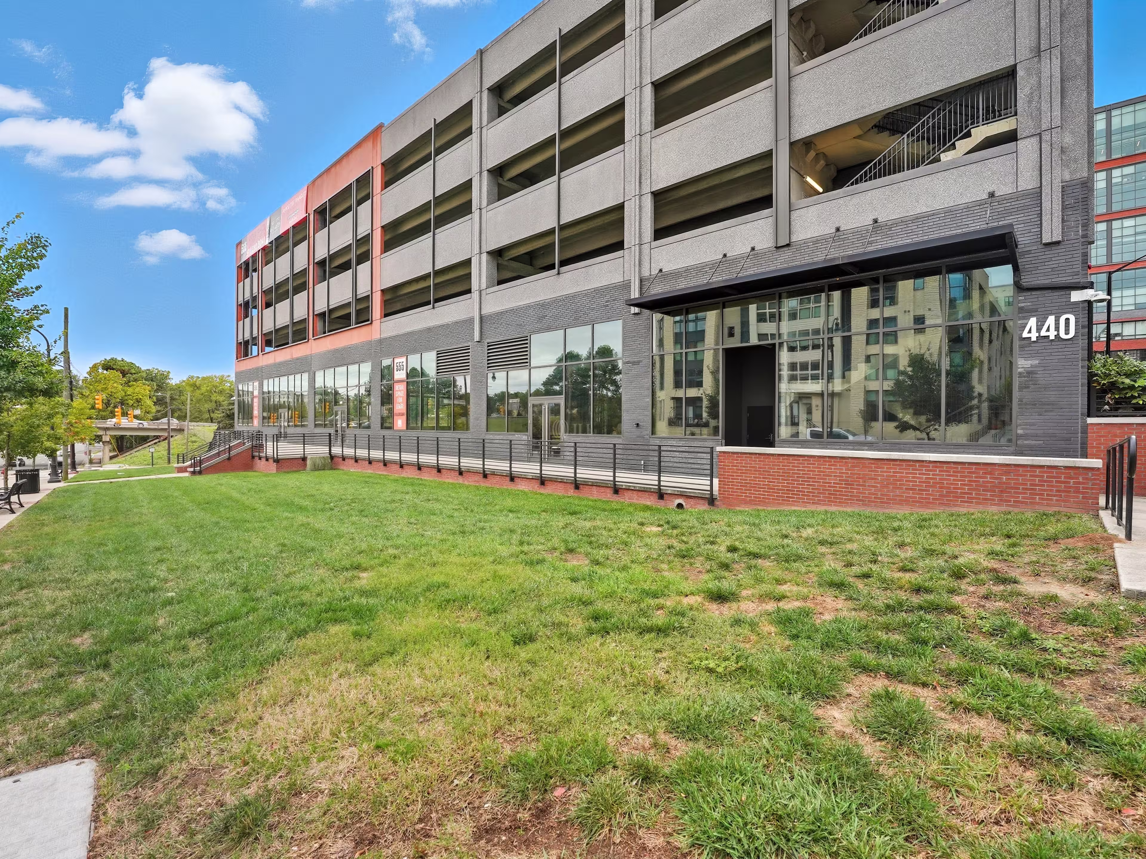 555 Mangum