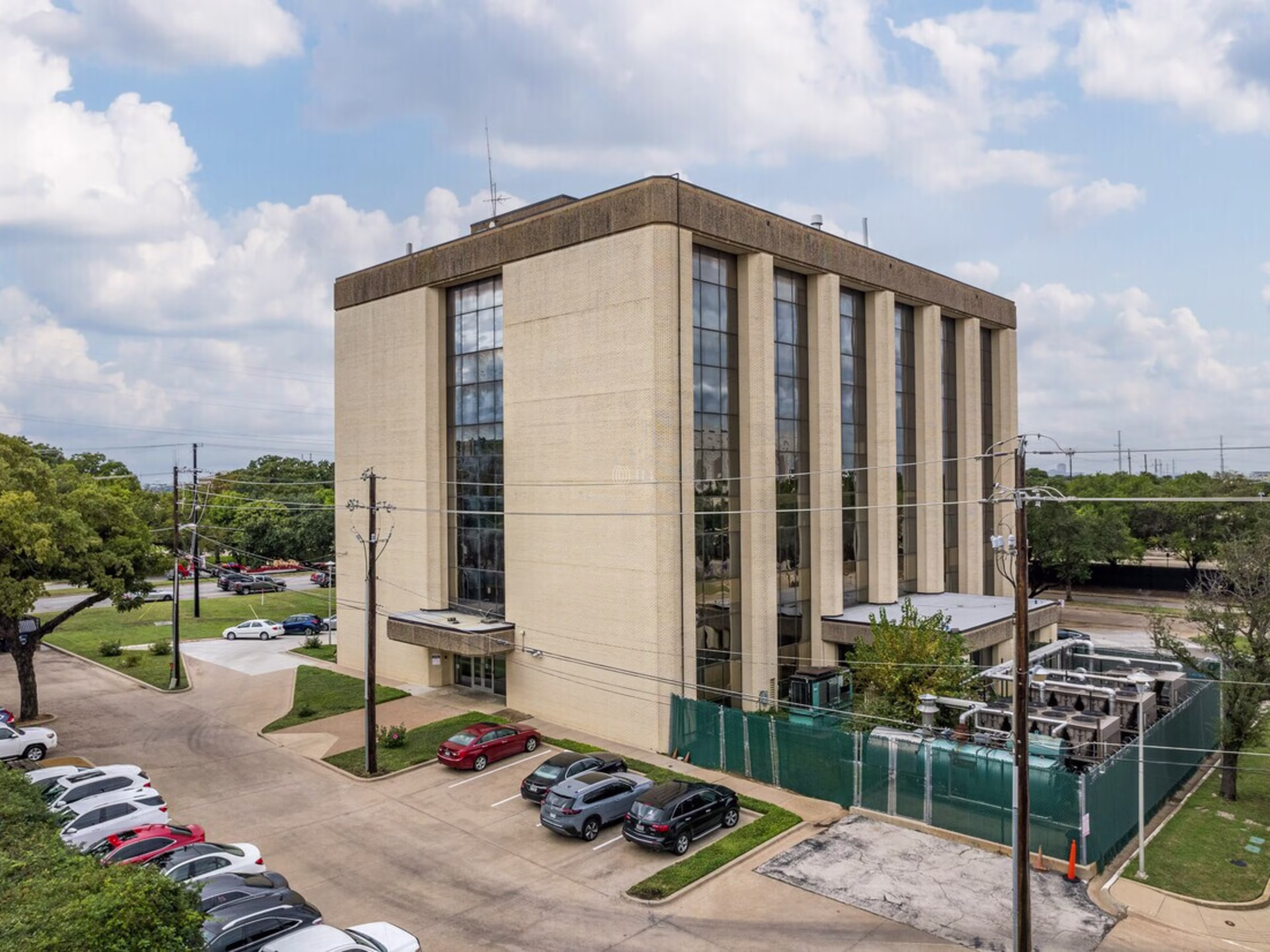 One Cockerell Plaza