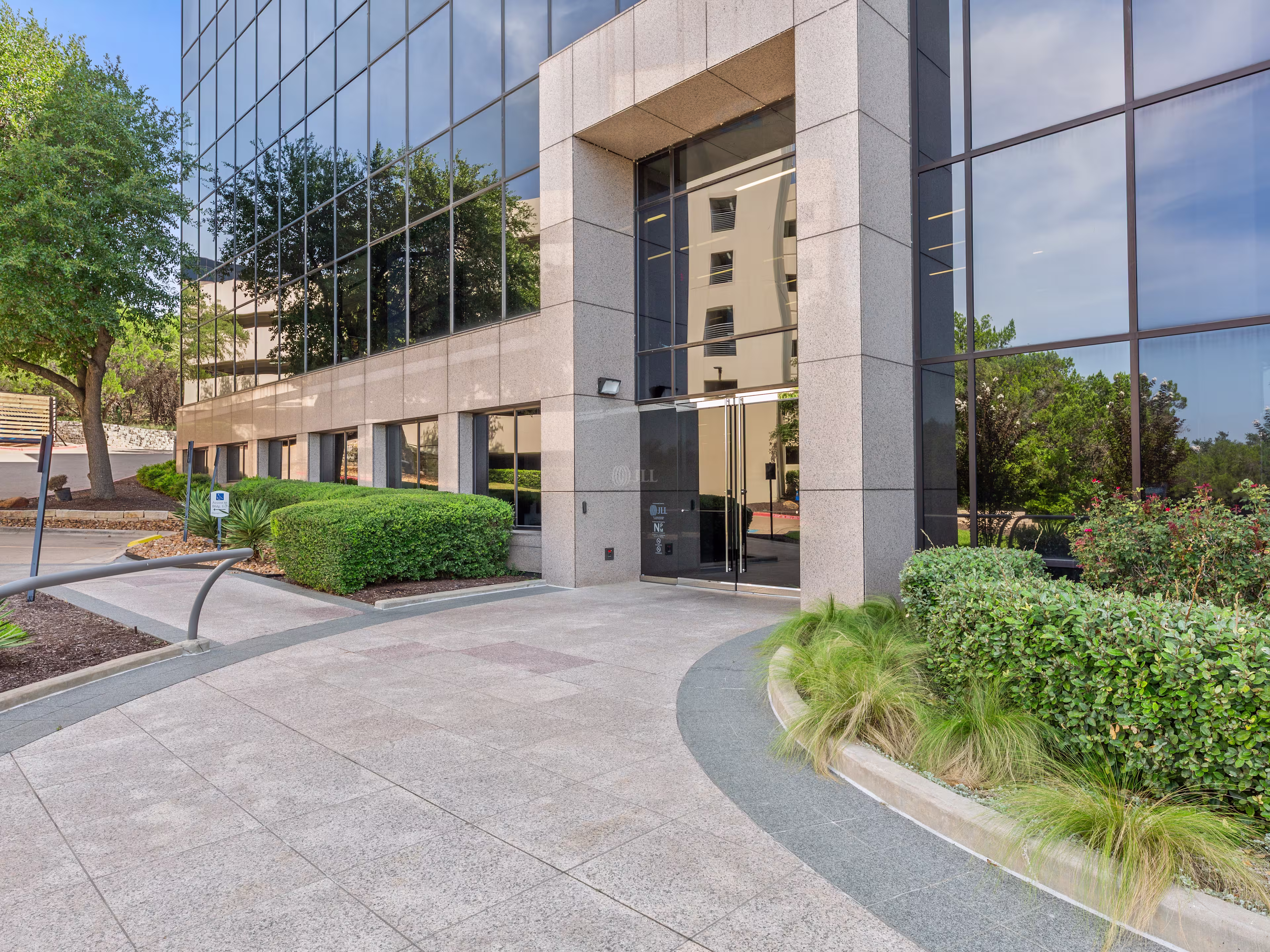 Bridgepoint Square 4