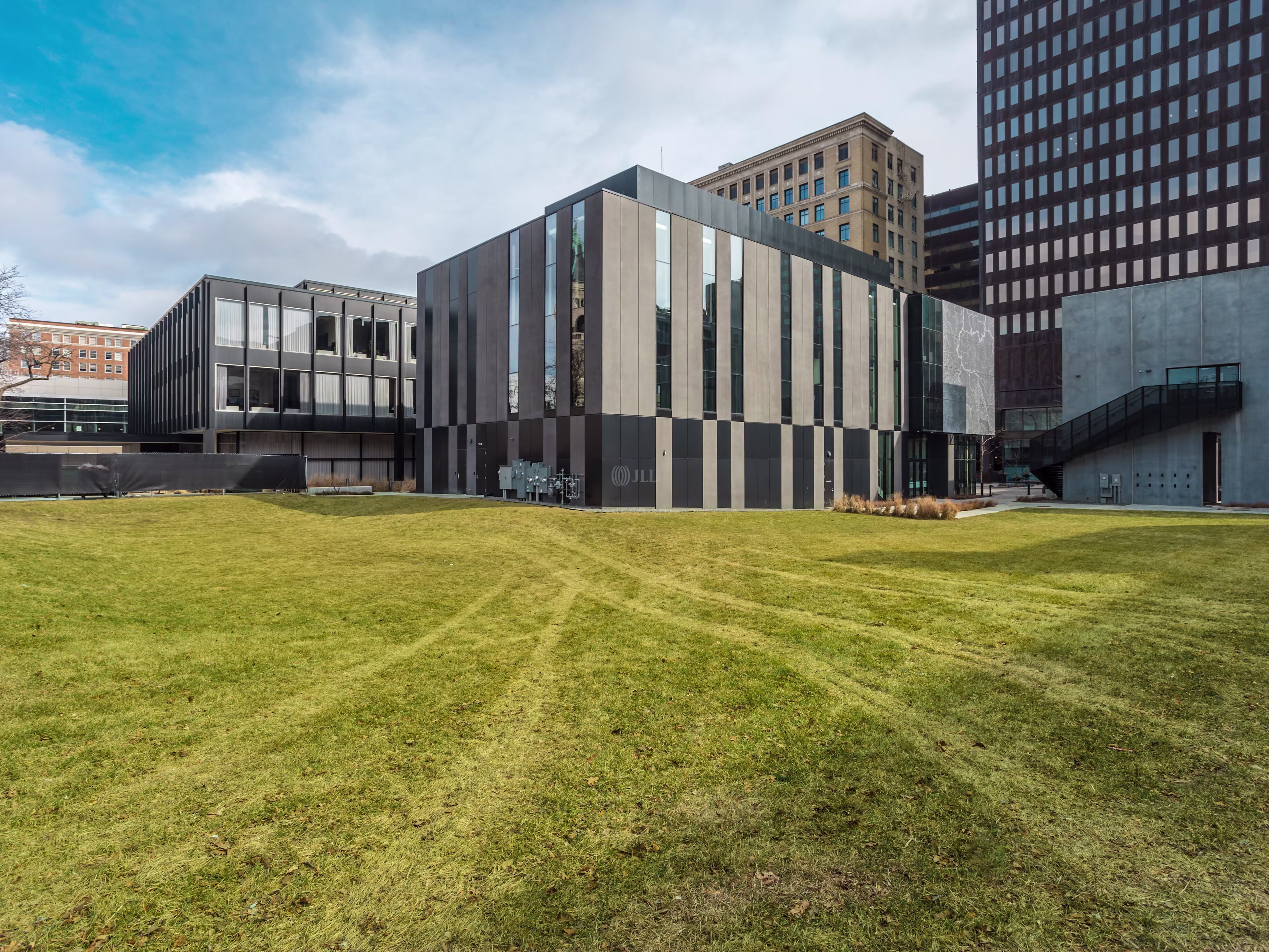 Miesblock Building