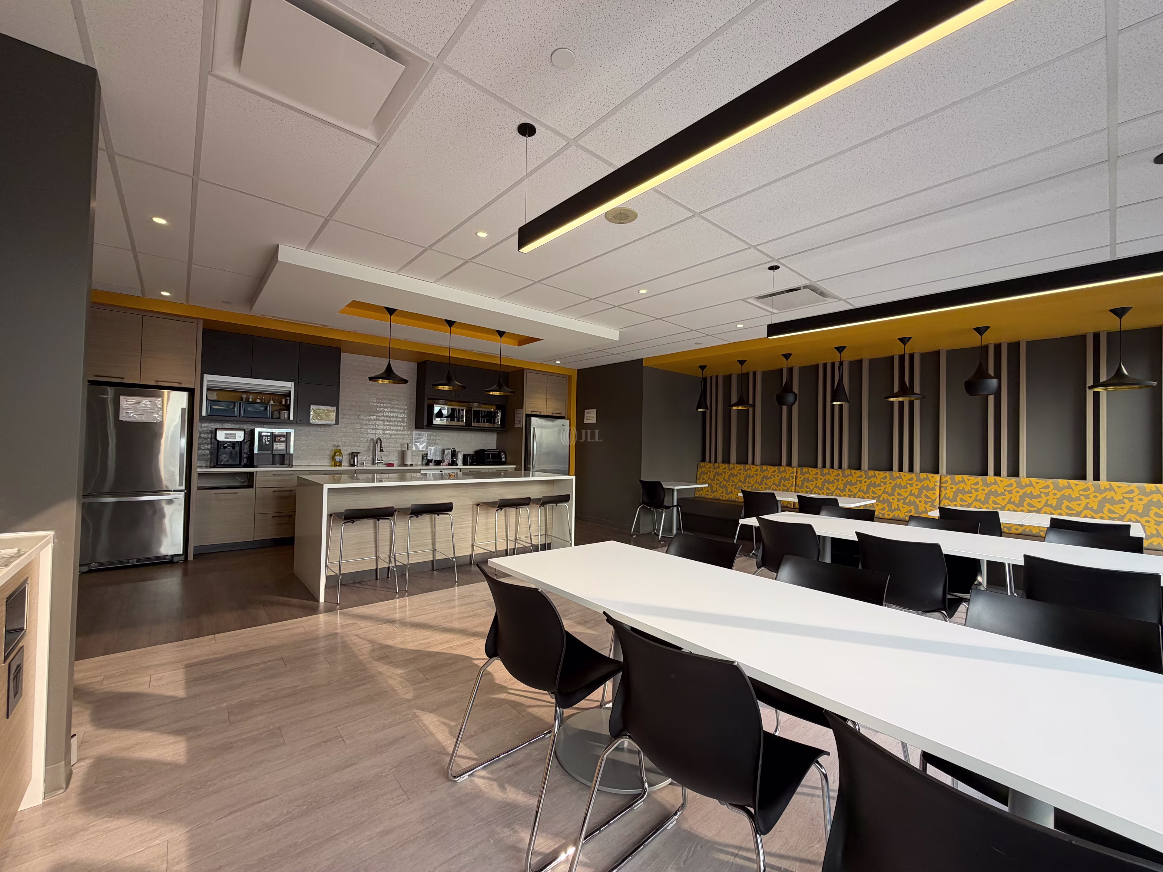 2020 Robert-Bourassa Boulevard