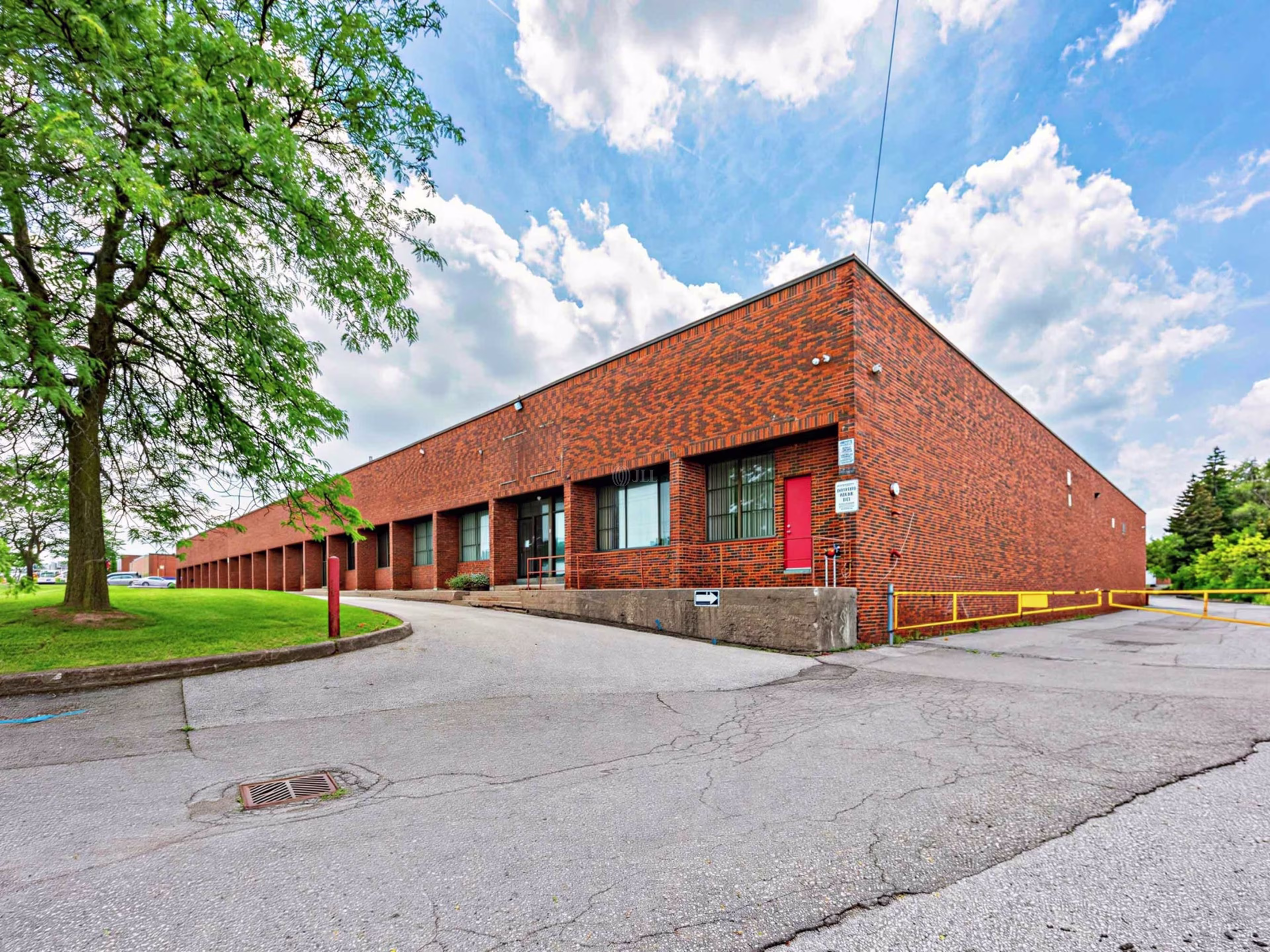 320-328 Nantucket Boulevard