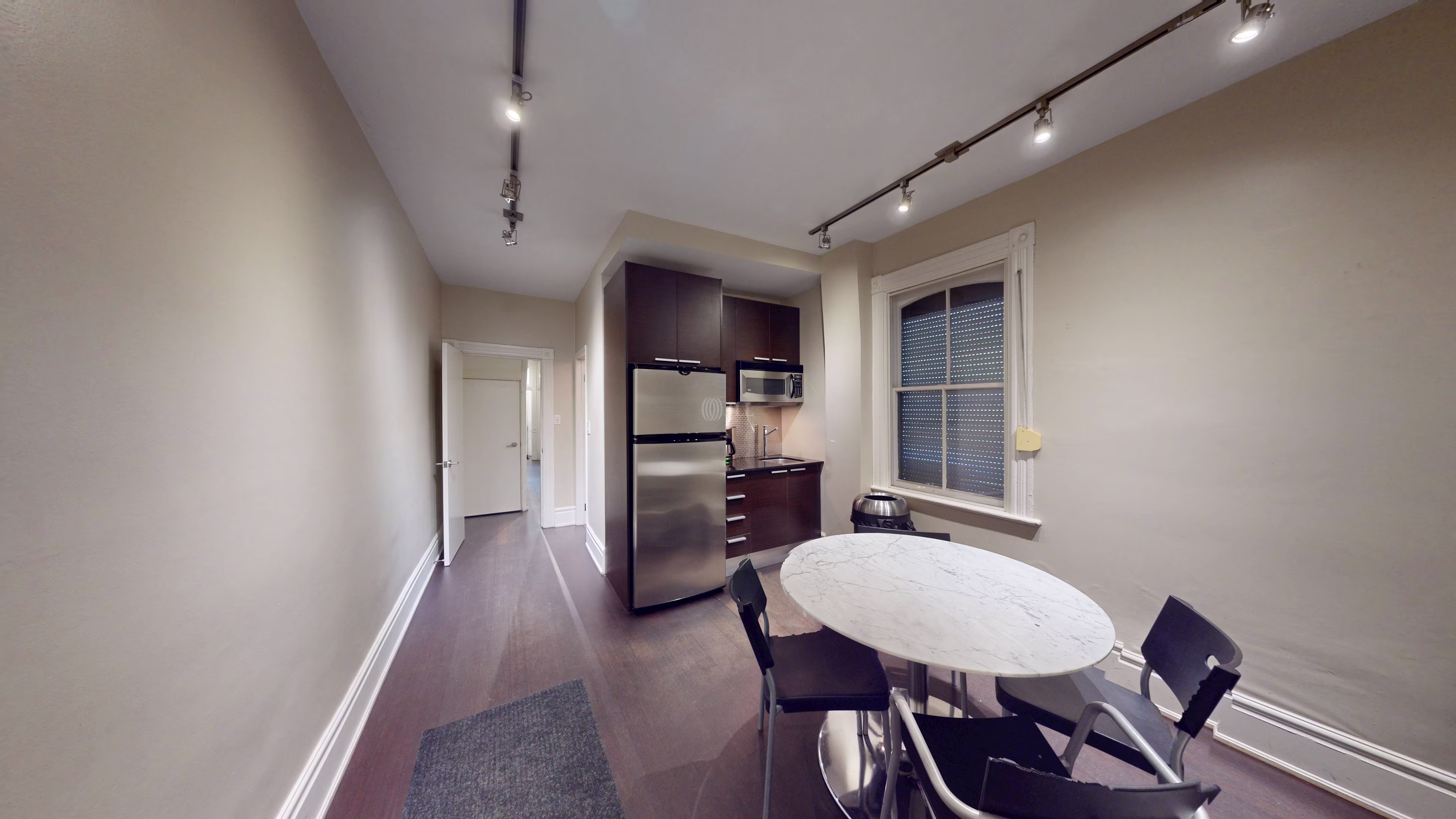 540-542 Richmond St W