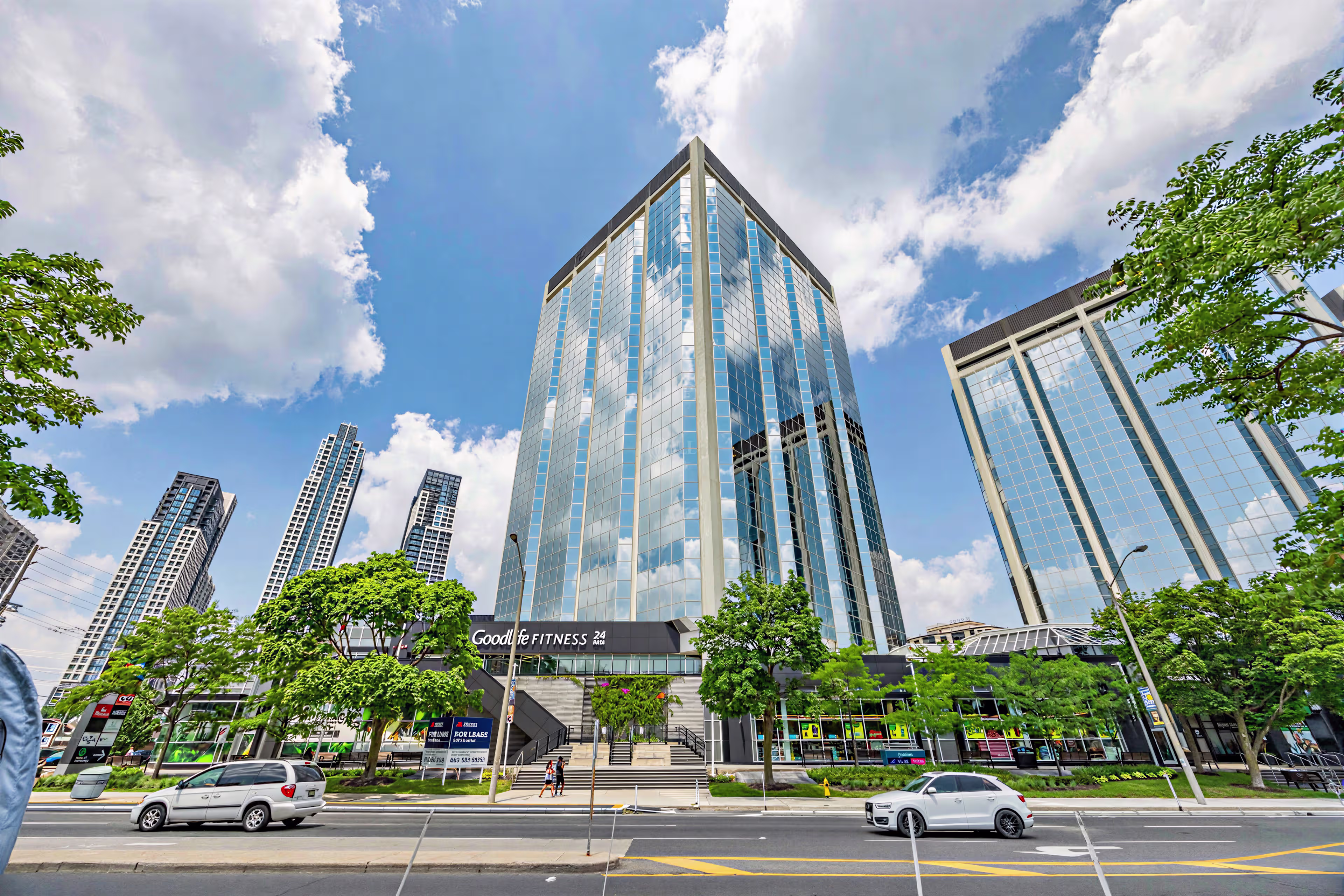 3280 Bloor Street W