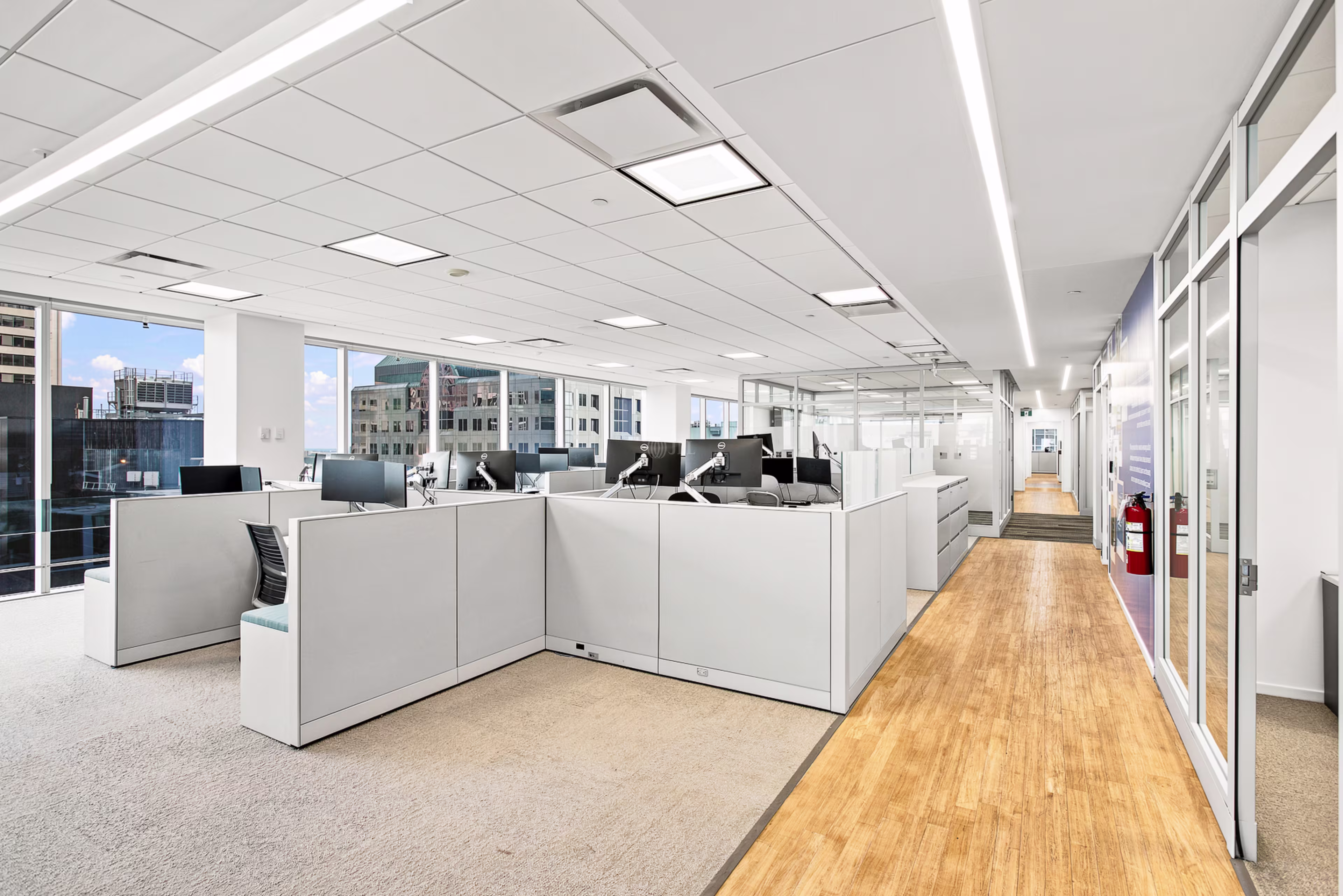 900 de Maisonneuve Boulevard West