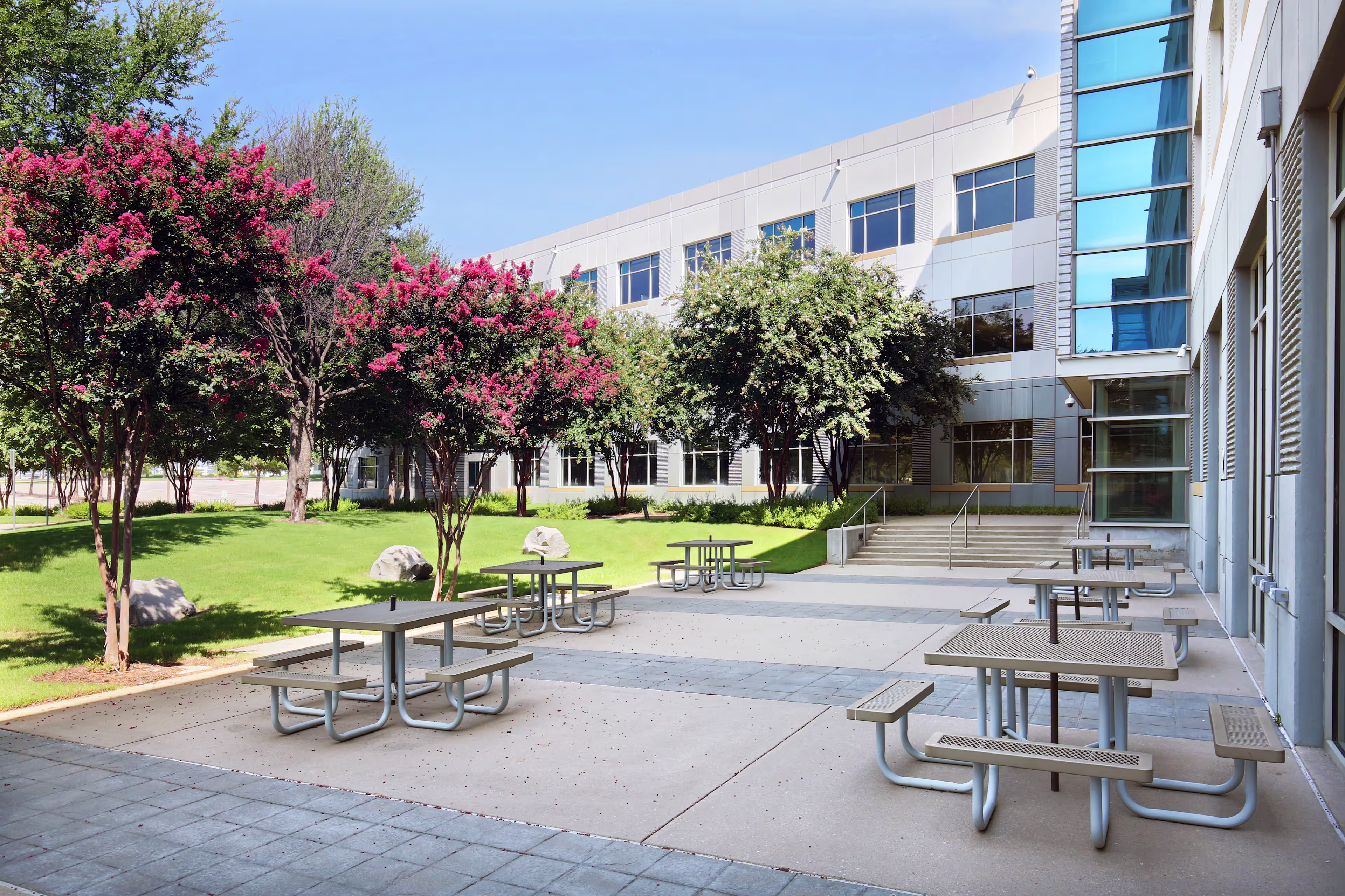 5000 Headquarters Dr