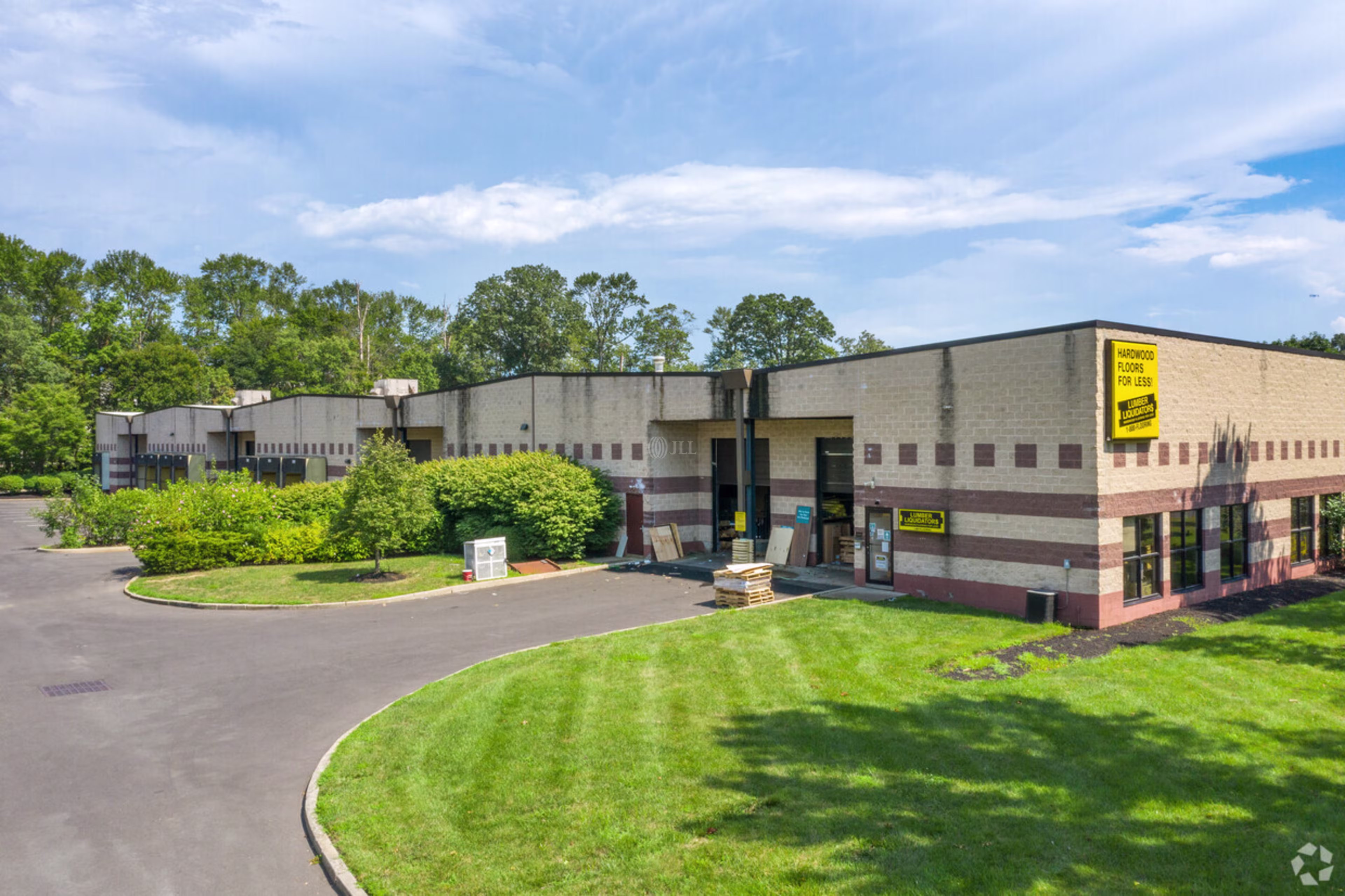 8 Commerce Way