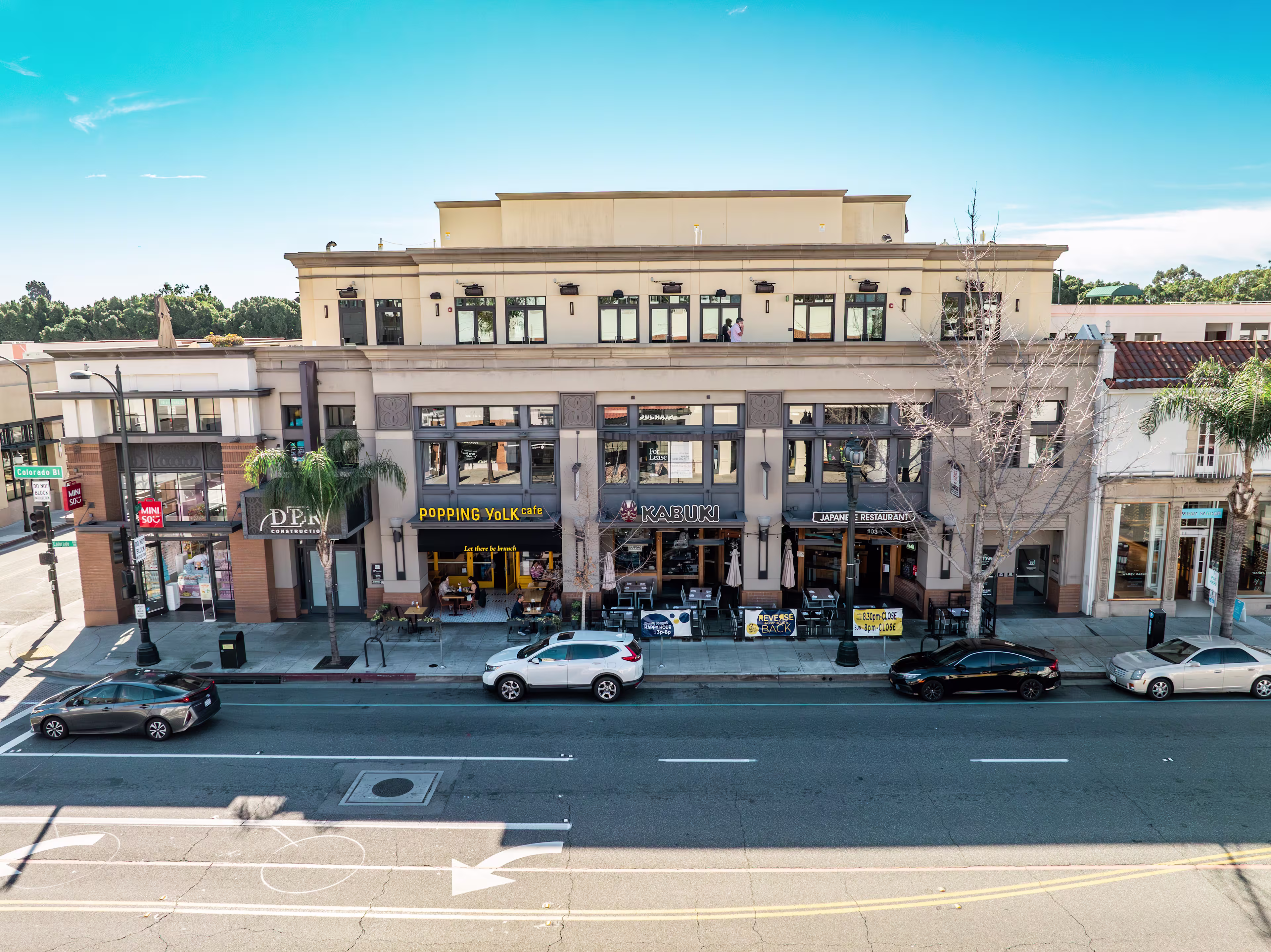 88 W Colorado Blvd