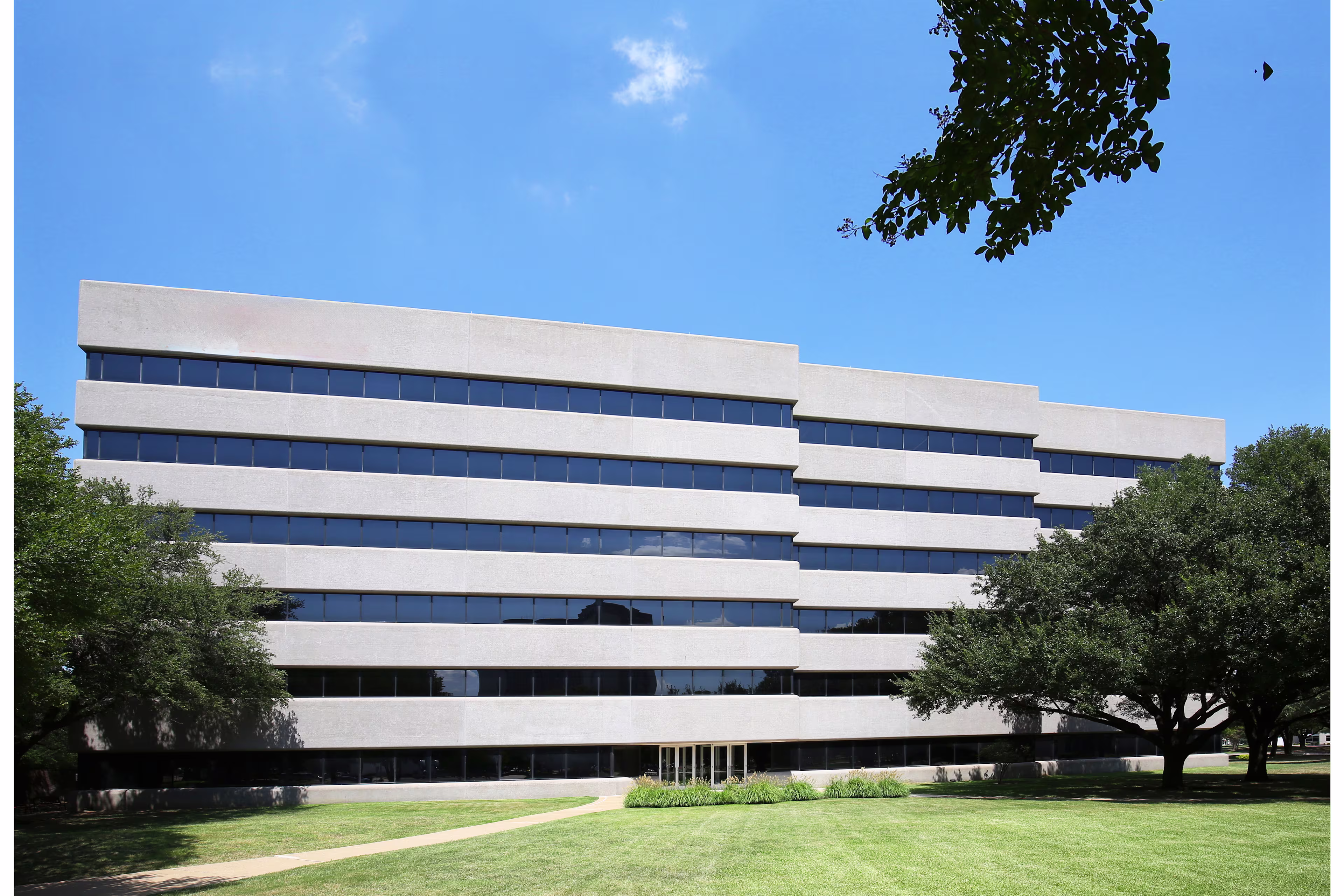 8505 Freeport Pkwy