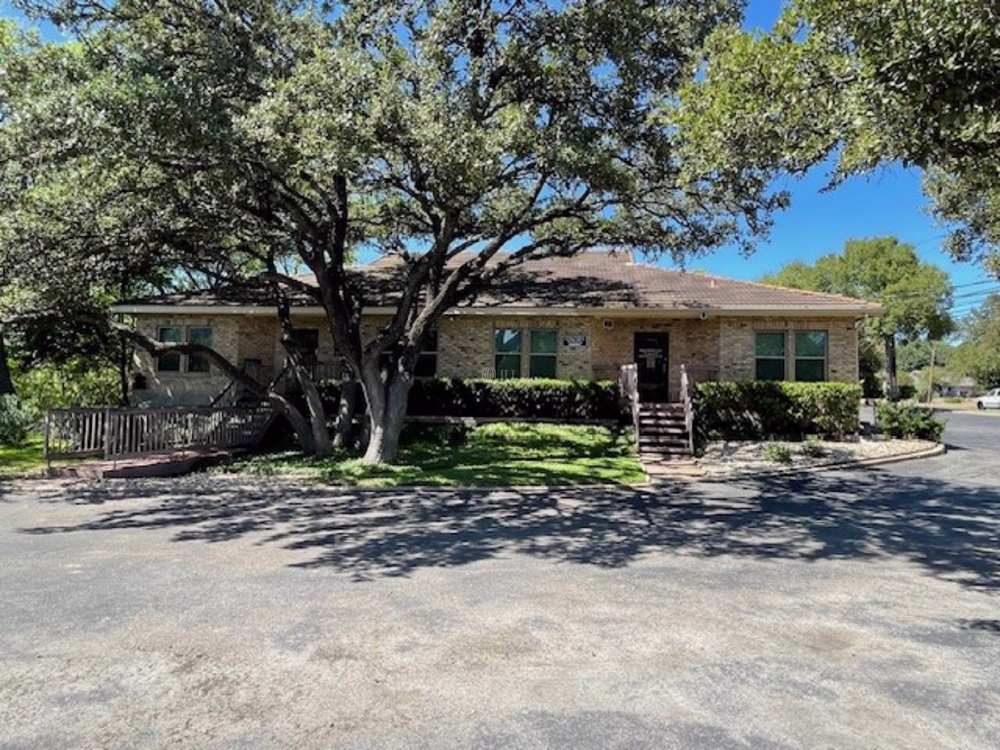 4005 Spicewood Springs Rd