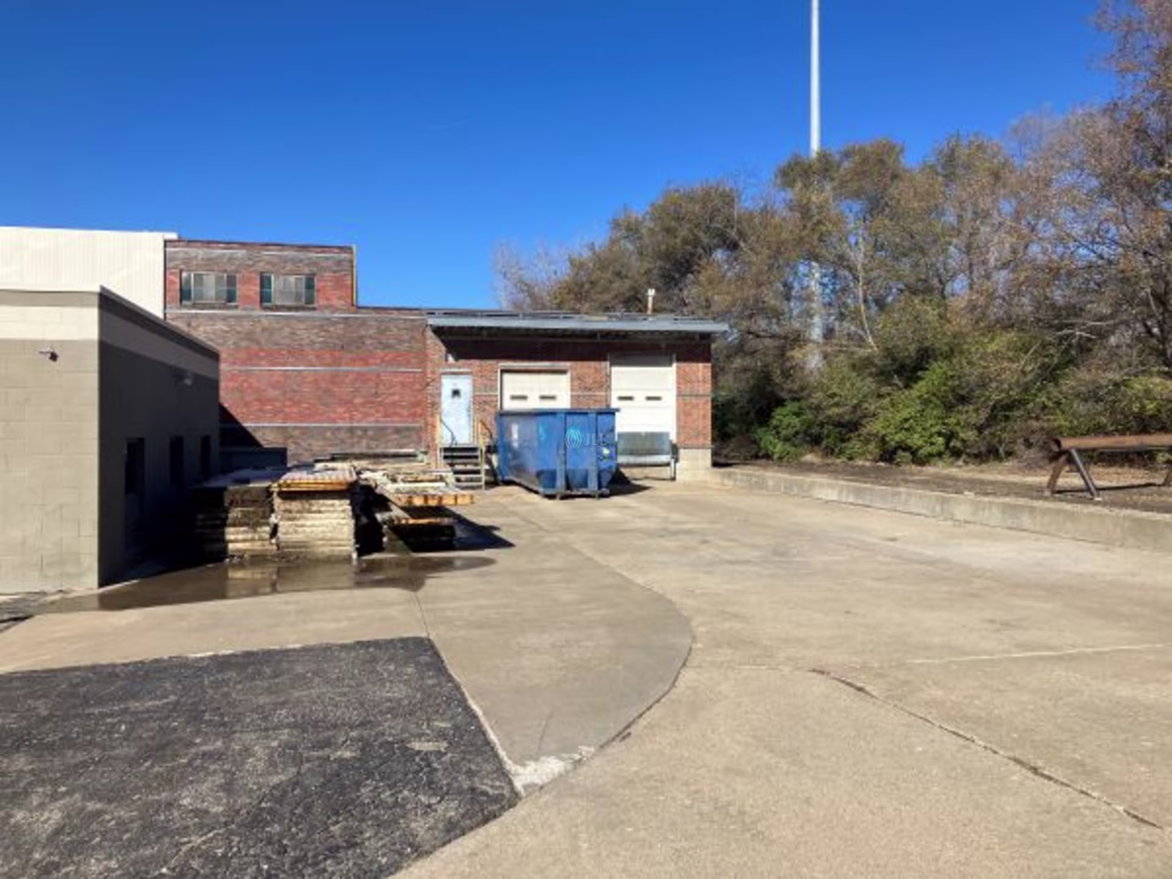 3327 Roanoke Rd