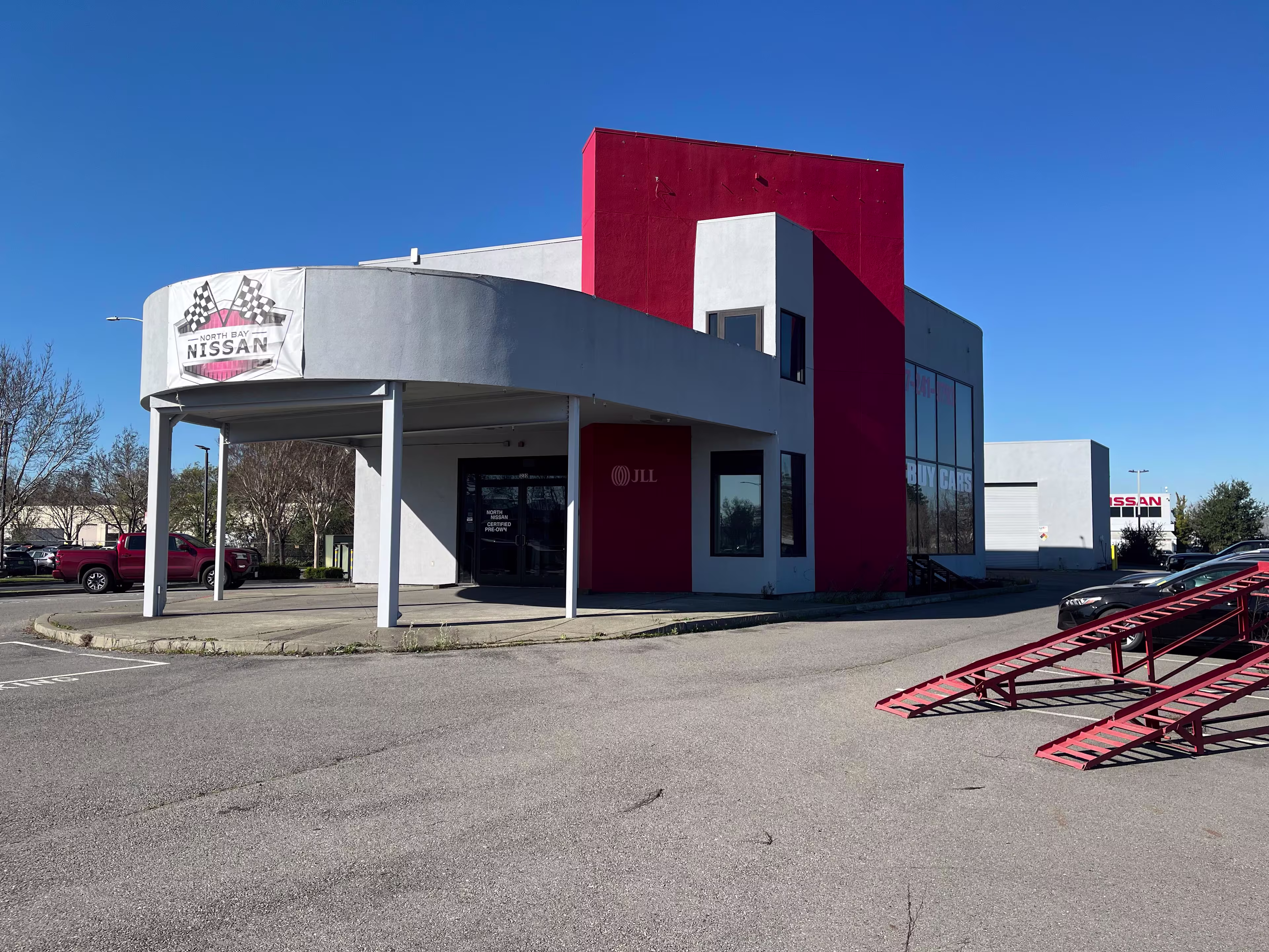 1230 Auto Center Dr