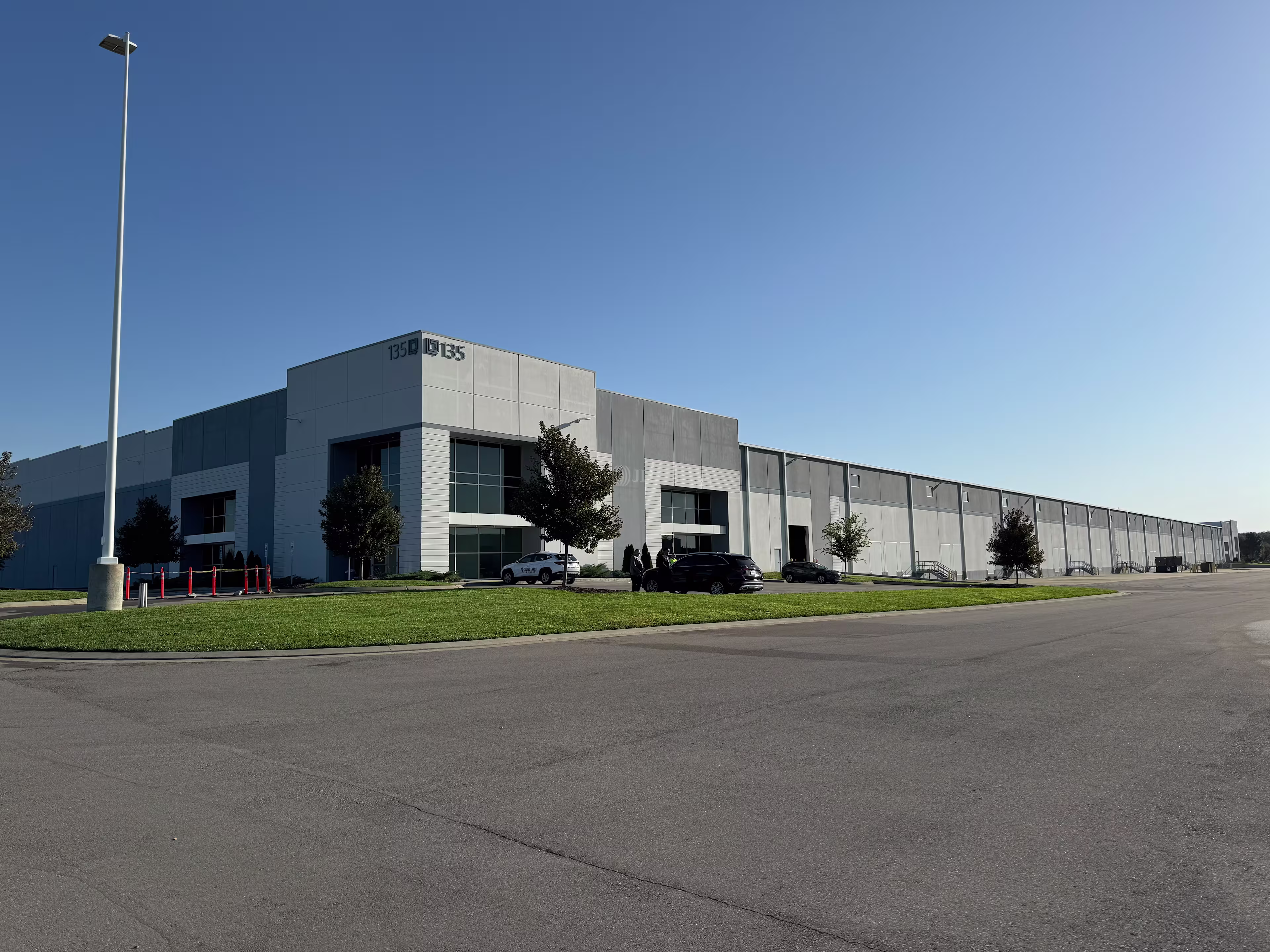 135 Logistics Dr