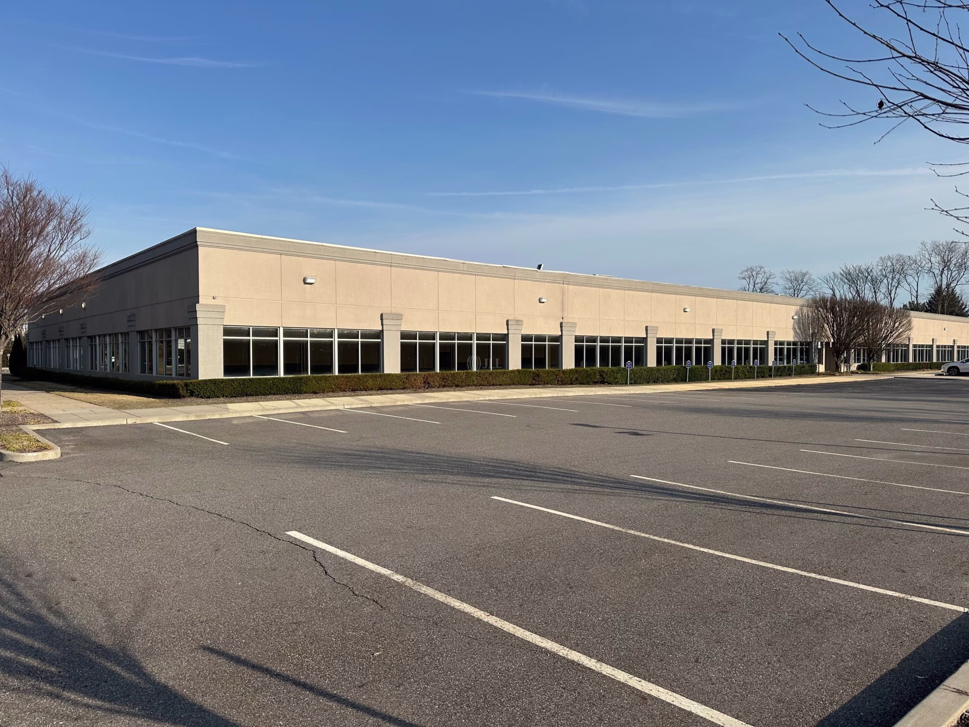 576 Broadhollow Rd