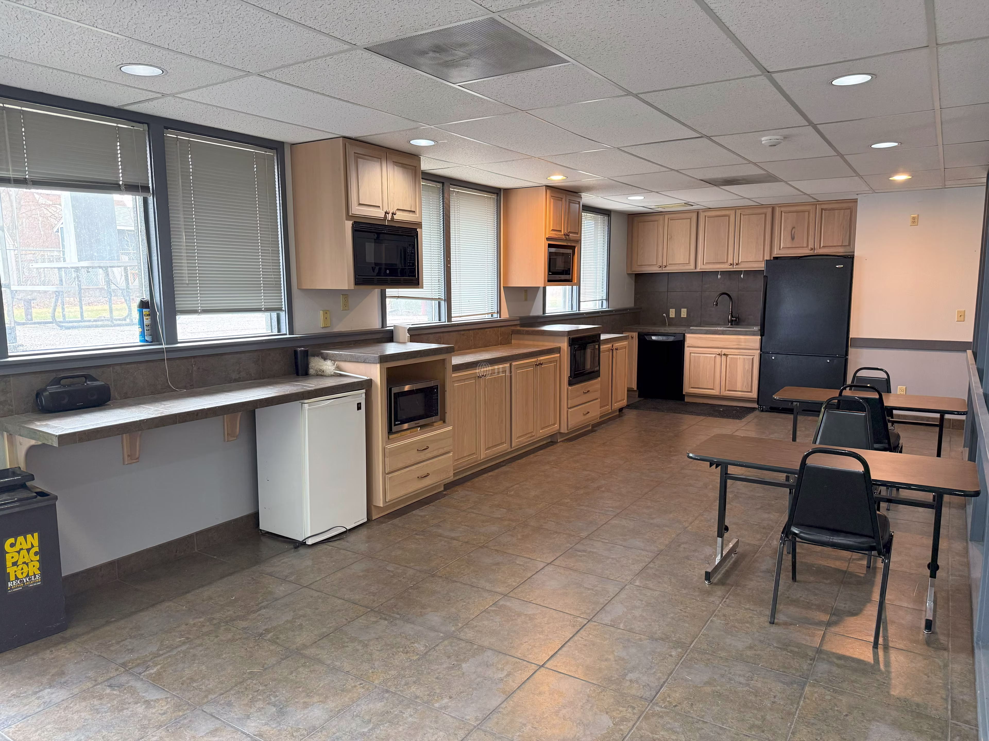3568 W Industrial Loop