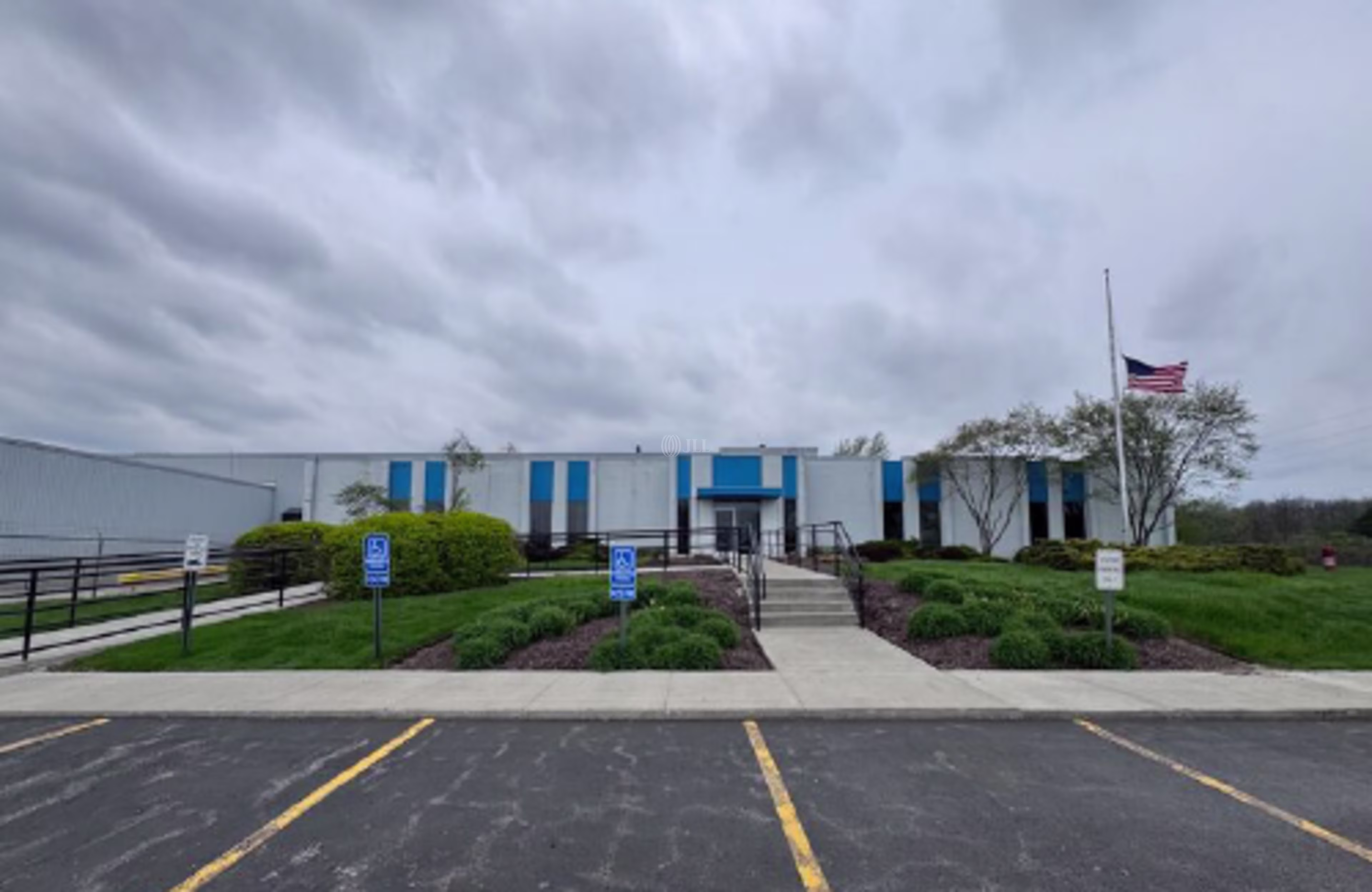 2100 Highland Rd