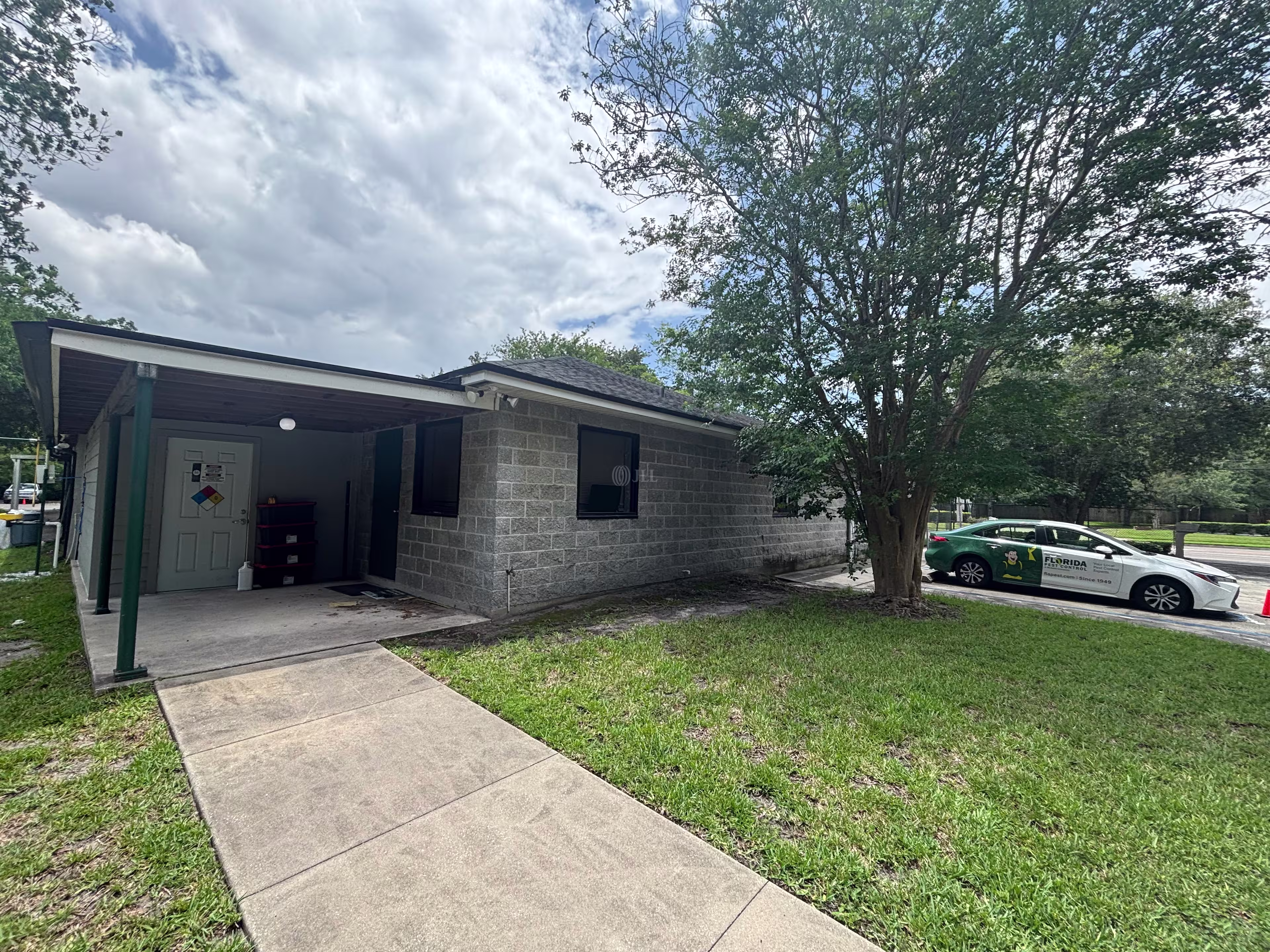 5213 Wesconnett Blvd
