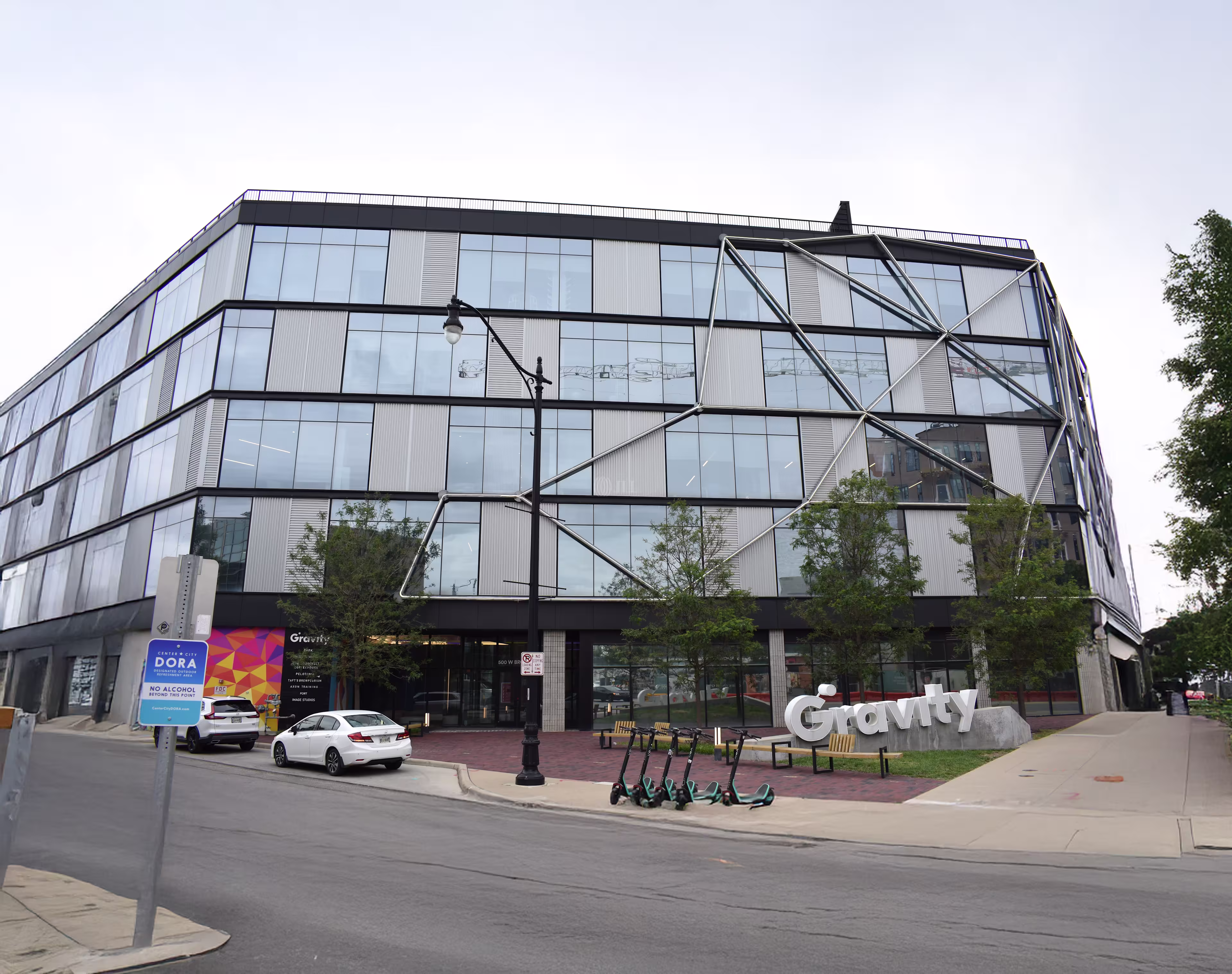 500 W Broad St