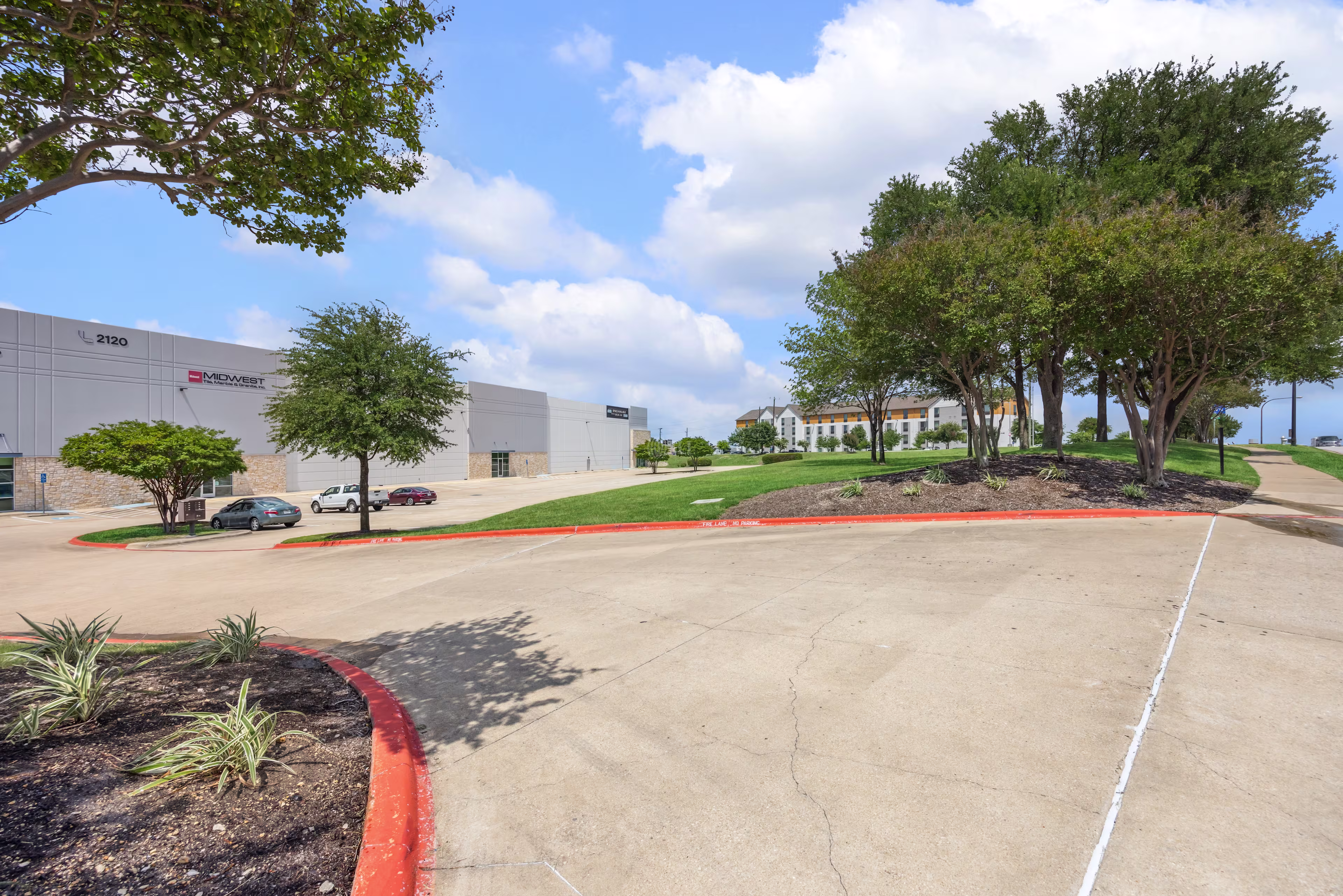 2120 Grand Ave Pkwy
