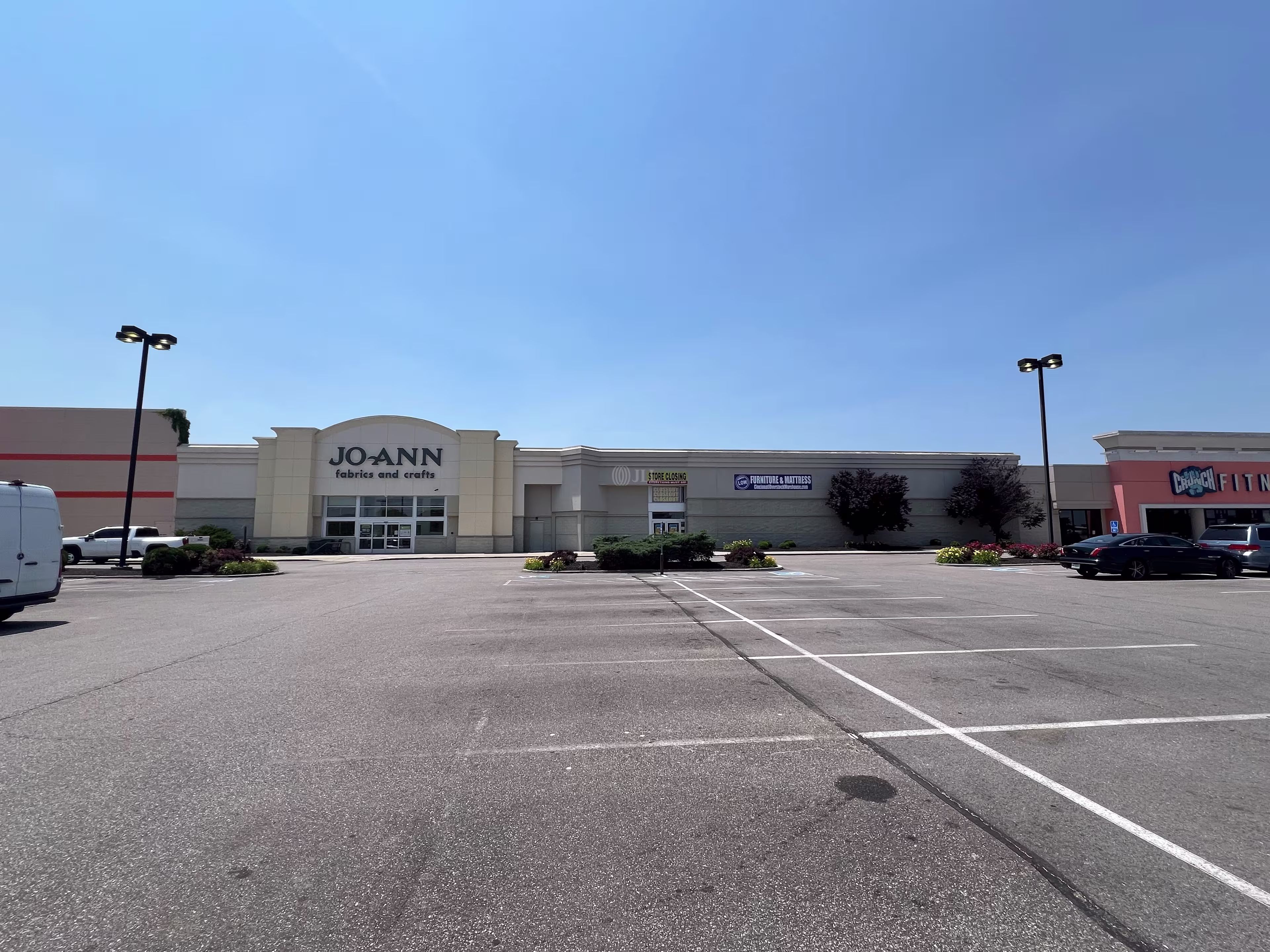 83-87 Spiral Dr