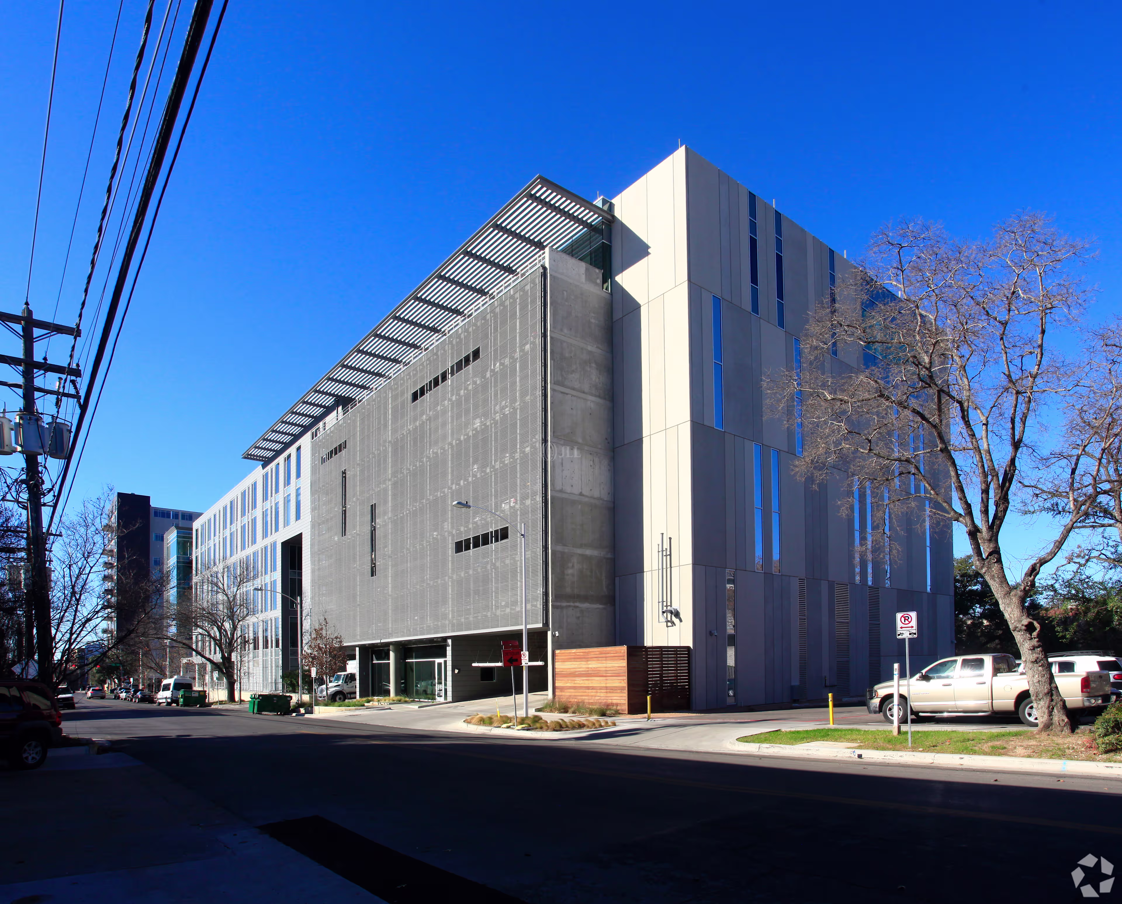 800 W 6th St Ste. 100