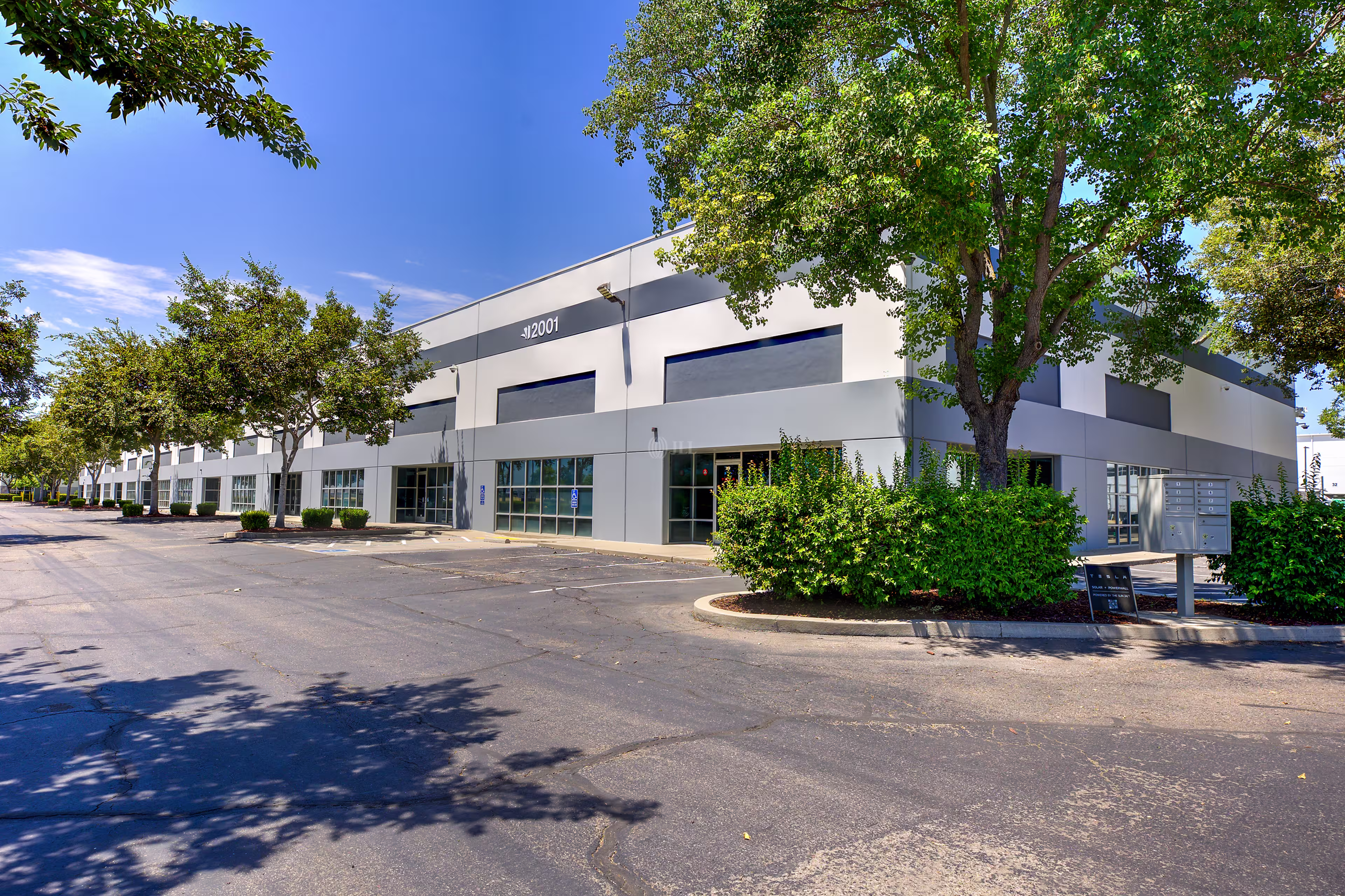 2001 Arch Airport Rd