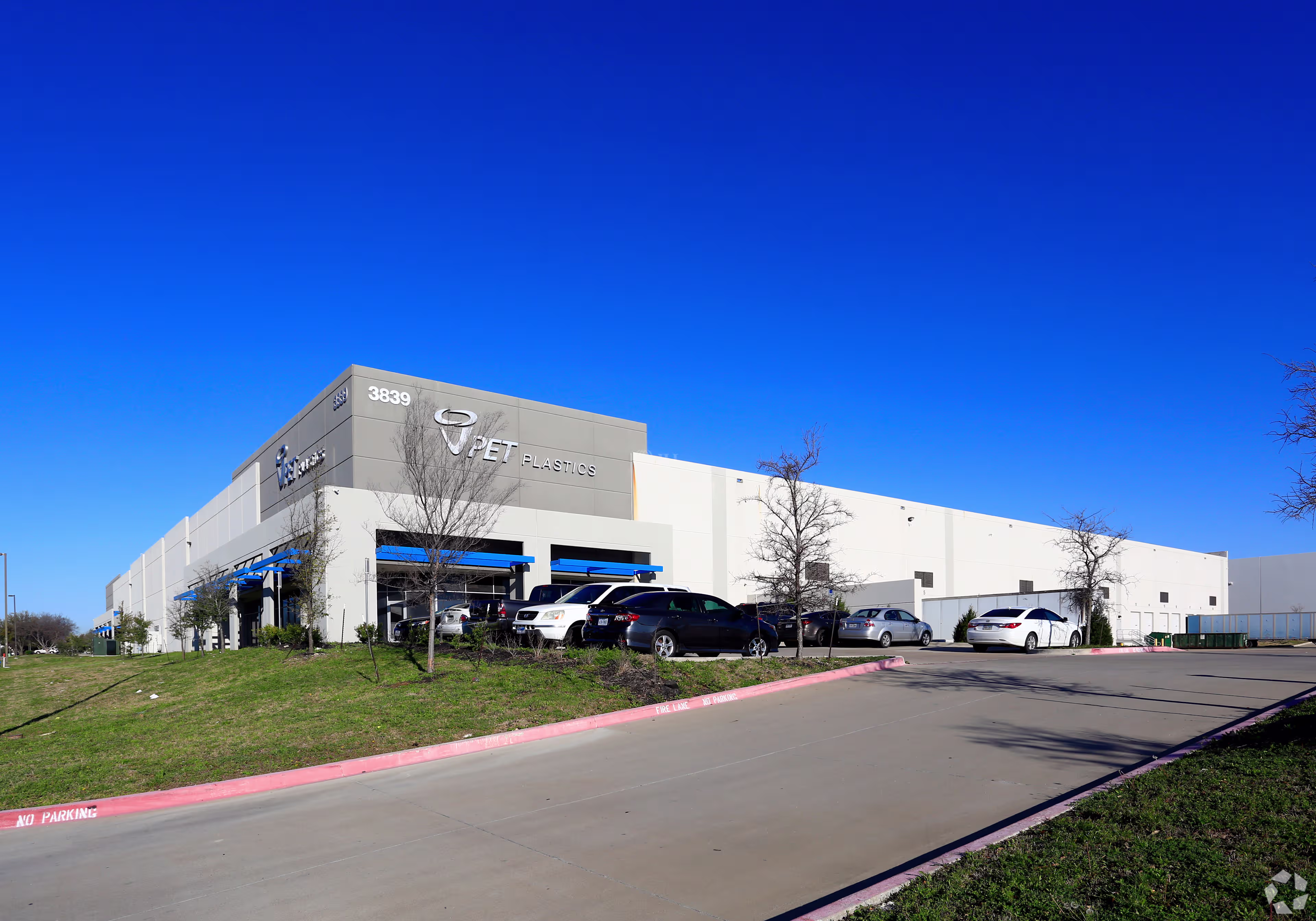3839 Distribution Dr